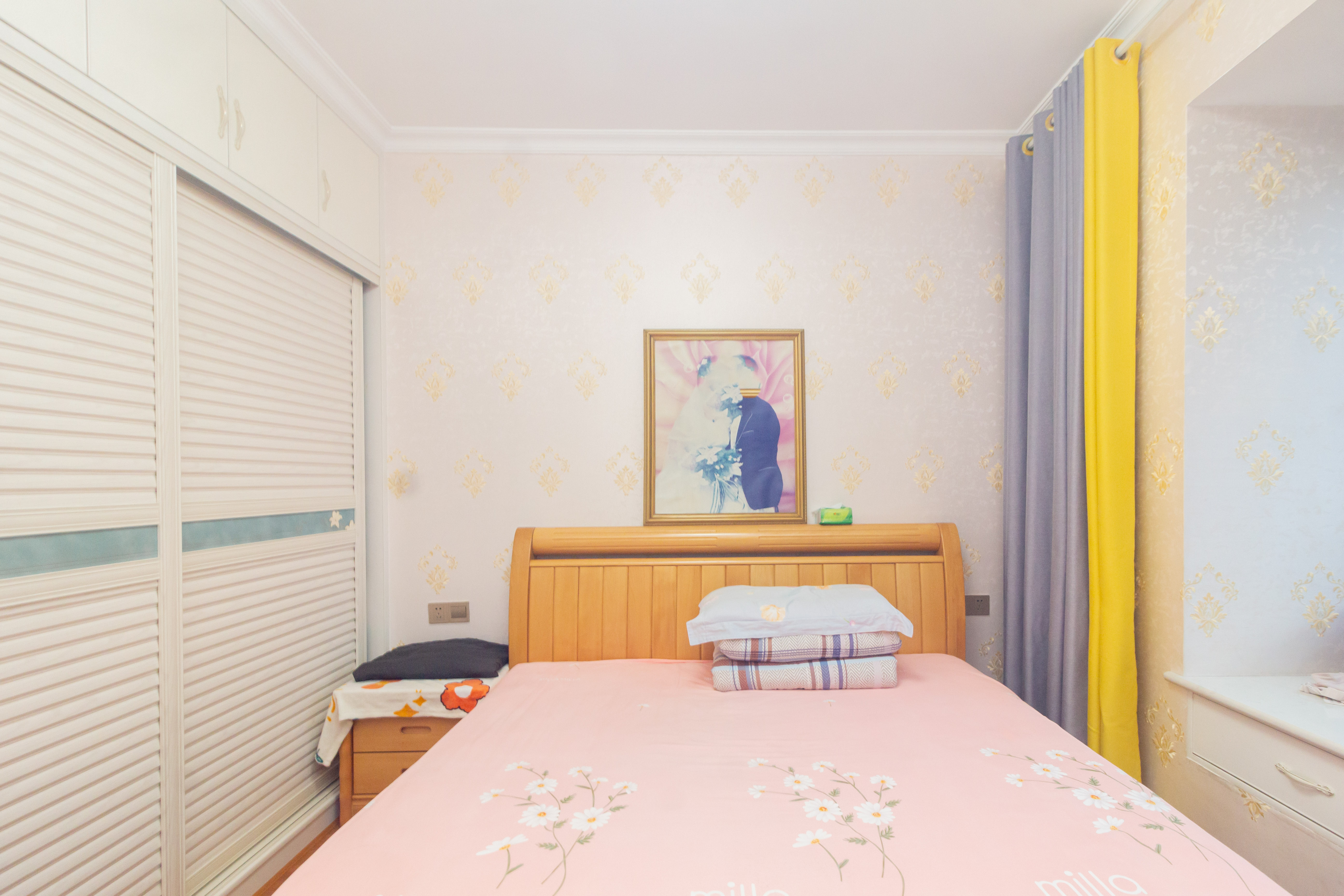 辉宏橄榄城  4室2厅1卫    89.8万 辉宏橄榄城  4室2厅1卫    89.8万卧室