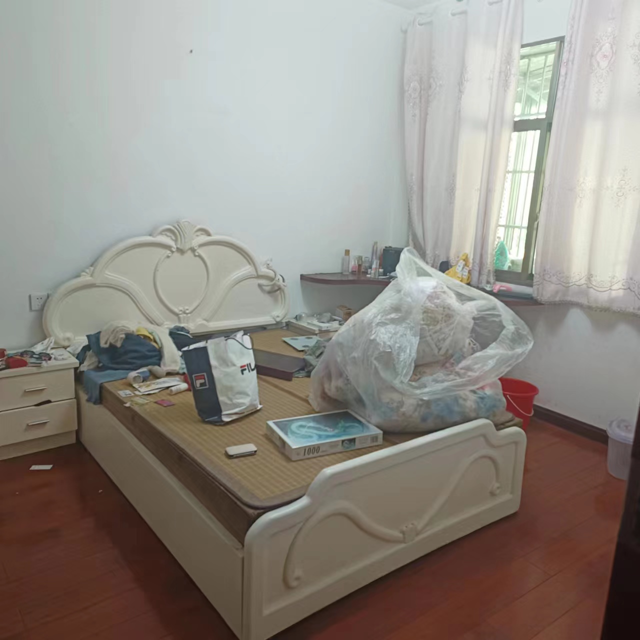 建设新村 3室2厅2卫 1200.00元/月 建设新村 3室2厅2卫 1200.00元/月室内图