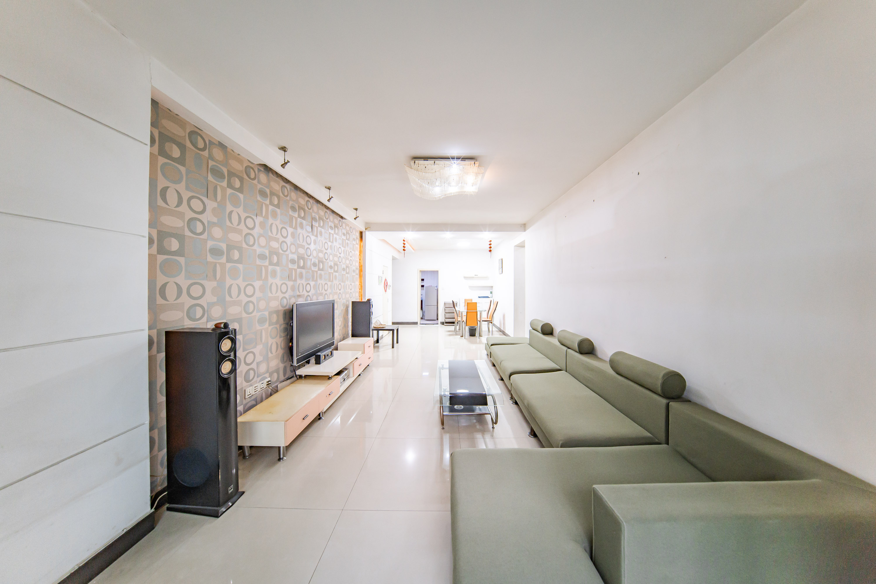 阳光100二期  3室2厅1卫    94.0万 阳光100二期  3室2厅1卫    94.0万客厅