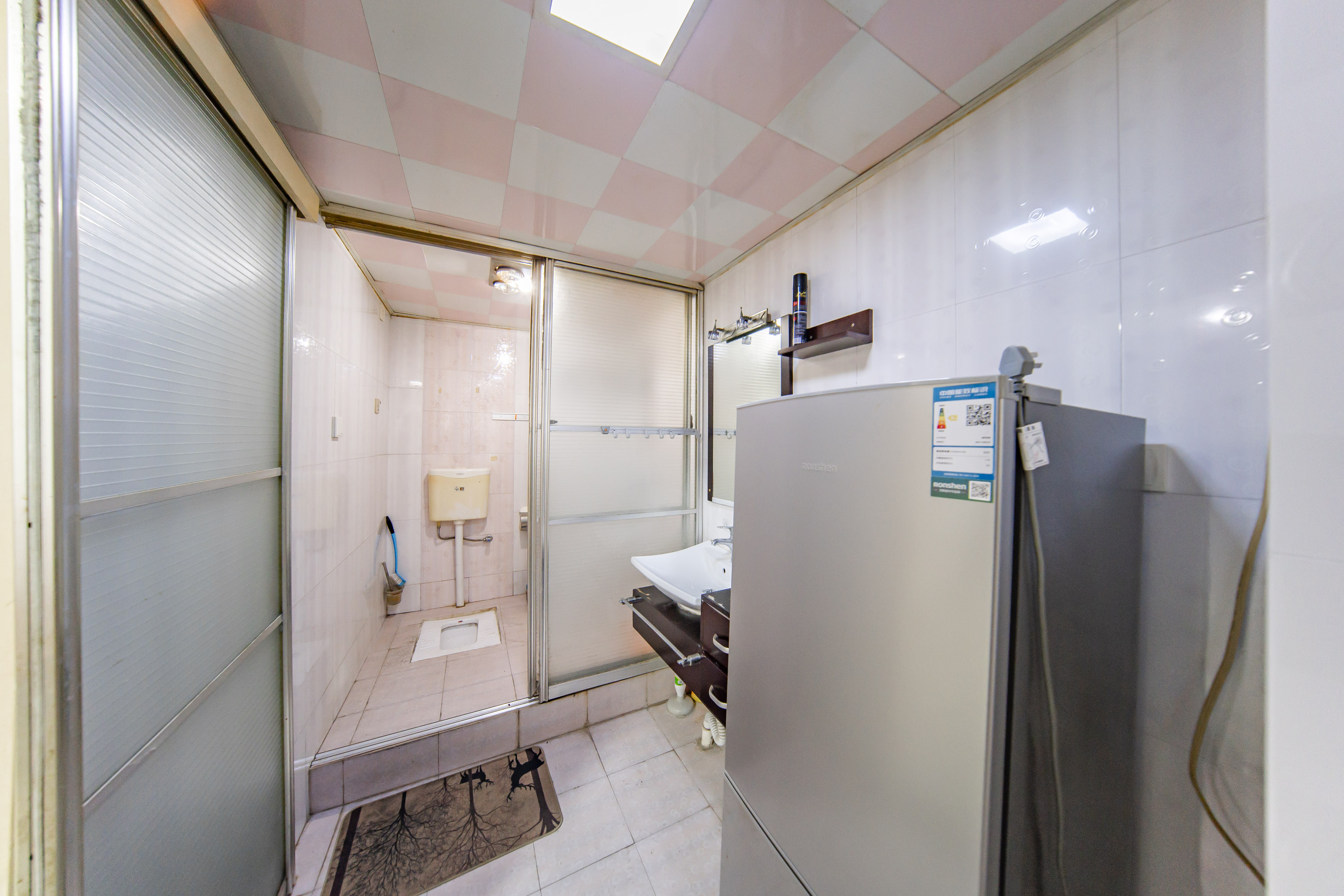 阳光100二期  3室2厅1卫    94.0万 阳光100二期  3室2厅1卫    94.0万卫生间