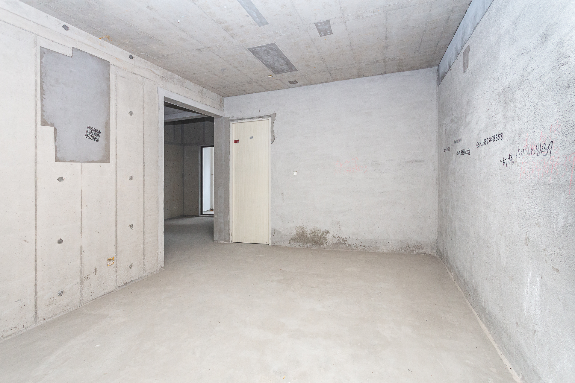 润和湘江天地AB区 3室2厅2卫 120.80万 润和湘江天地AB区 3室2厅2卫 120.80万客厅