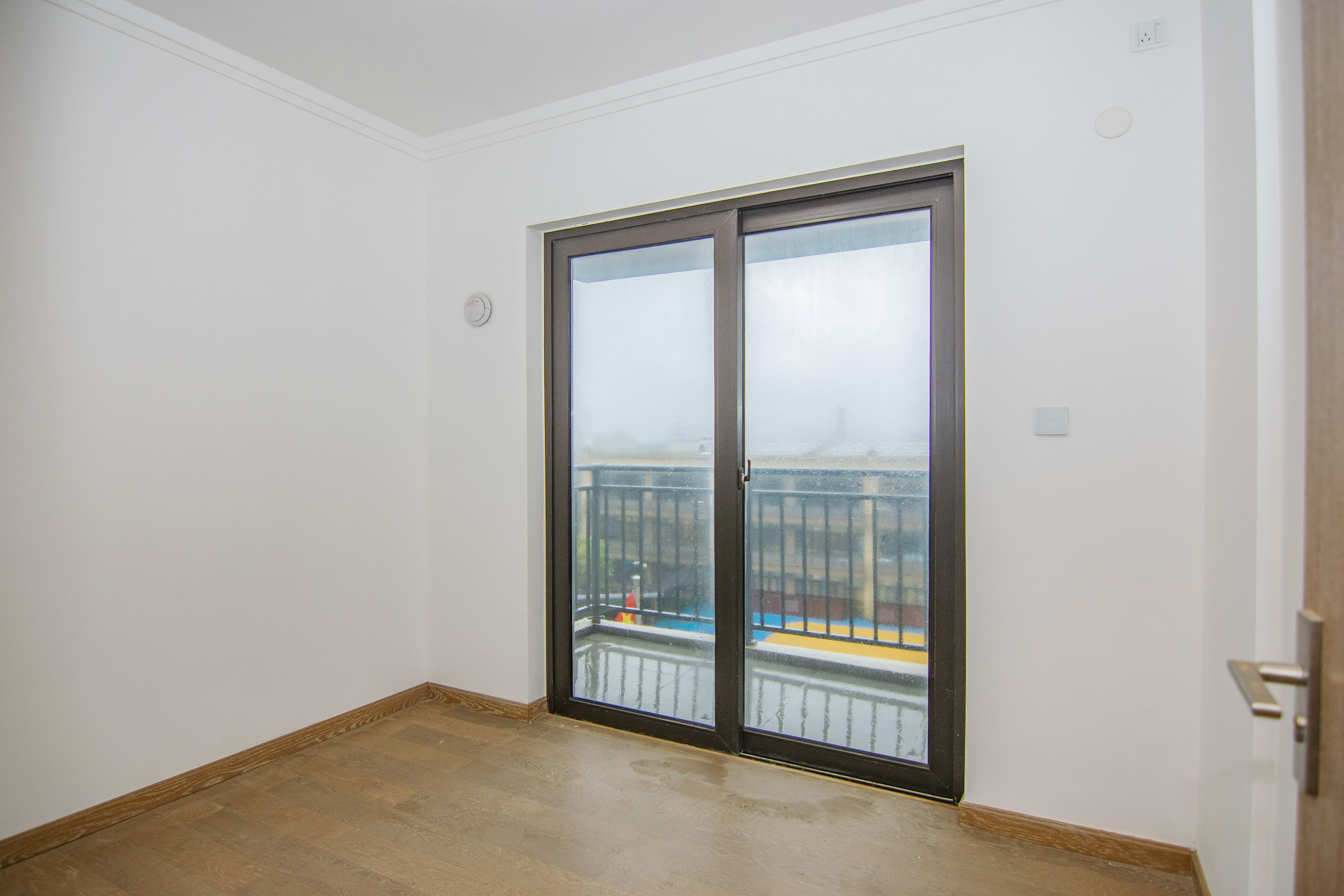 美的翰城  4室2厅2卫    94.0万 美的翰城  4室2厅2卫    94.0万卧室