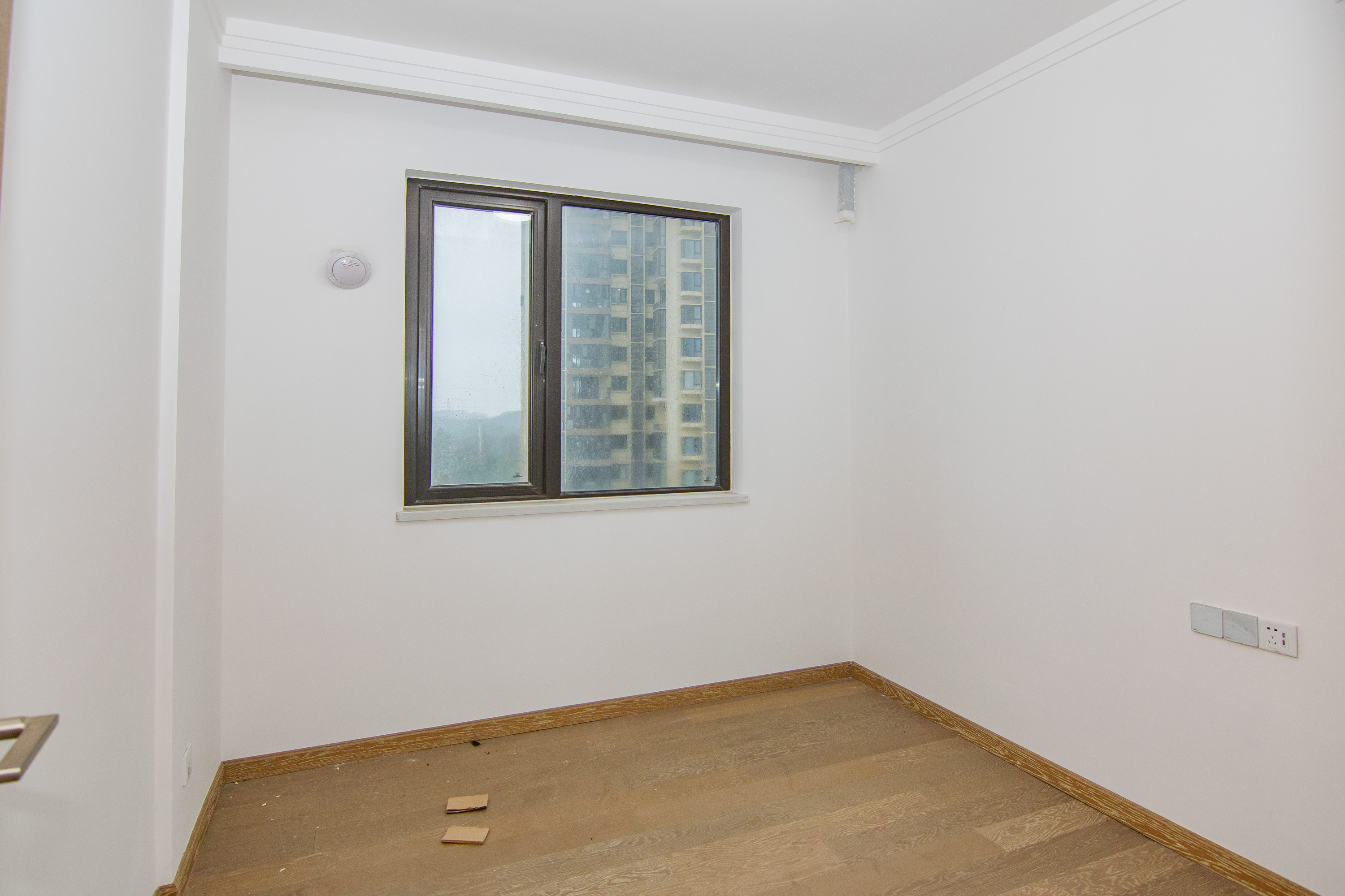 美的翰城  4室2厅2卫    94.0万 美的翰城  4室2厅2卫    94.0万卧室