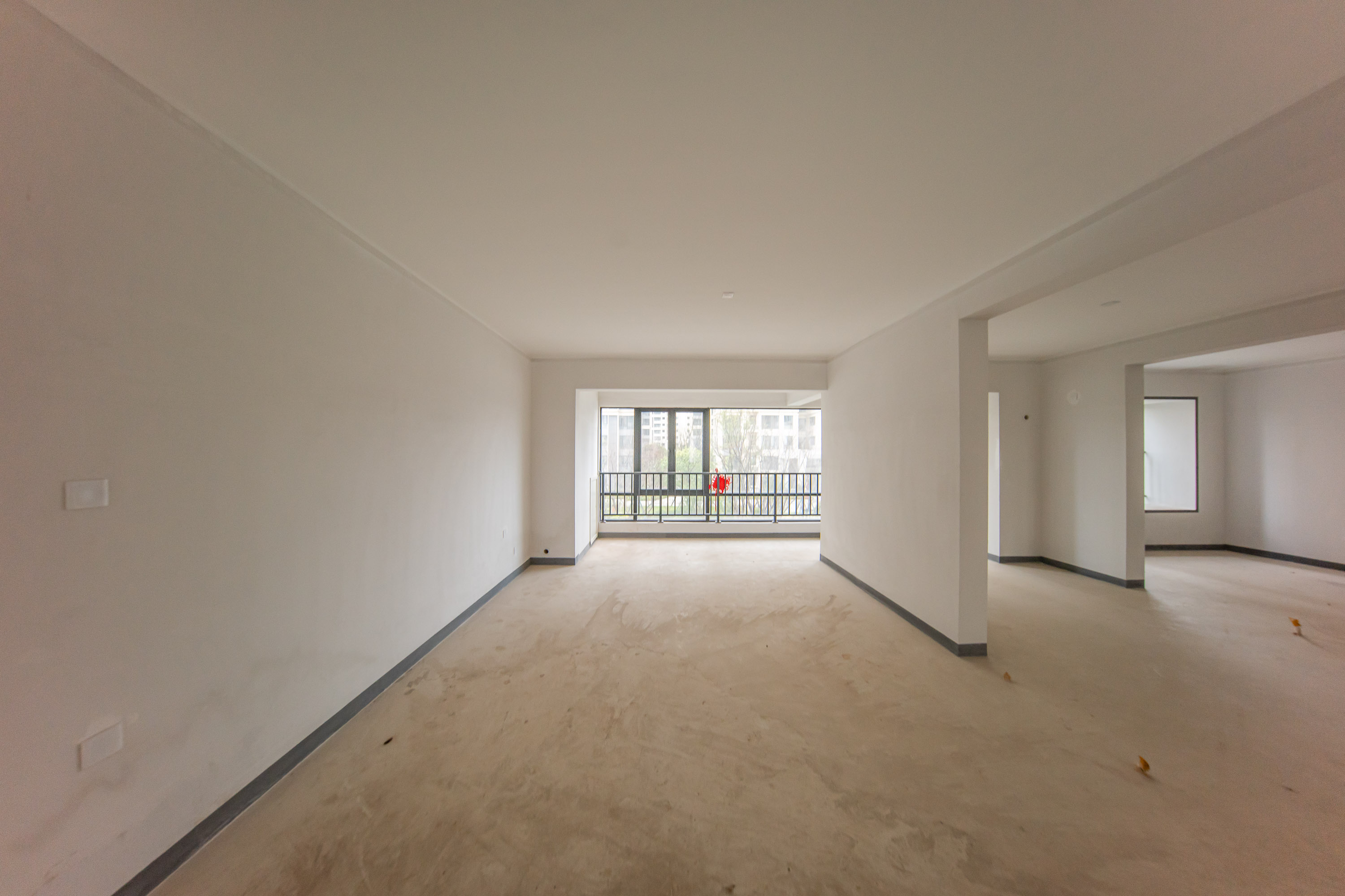 建投象山国际  4室2厅2卫    171.5万 建投象山国际  4室2厅2卫    171.5万客厅