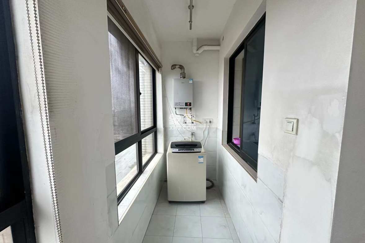 龙腾国际 3室2厅1卫 68.8万 龙腾国际 3室2厅1卫 68.8万室内图