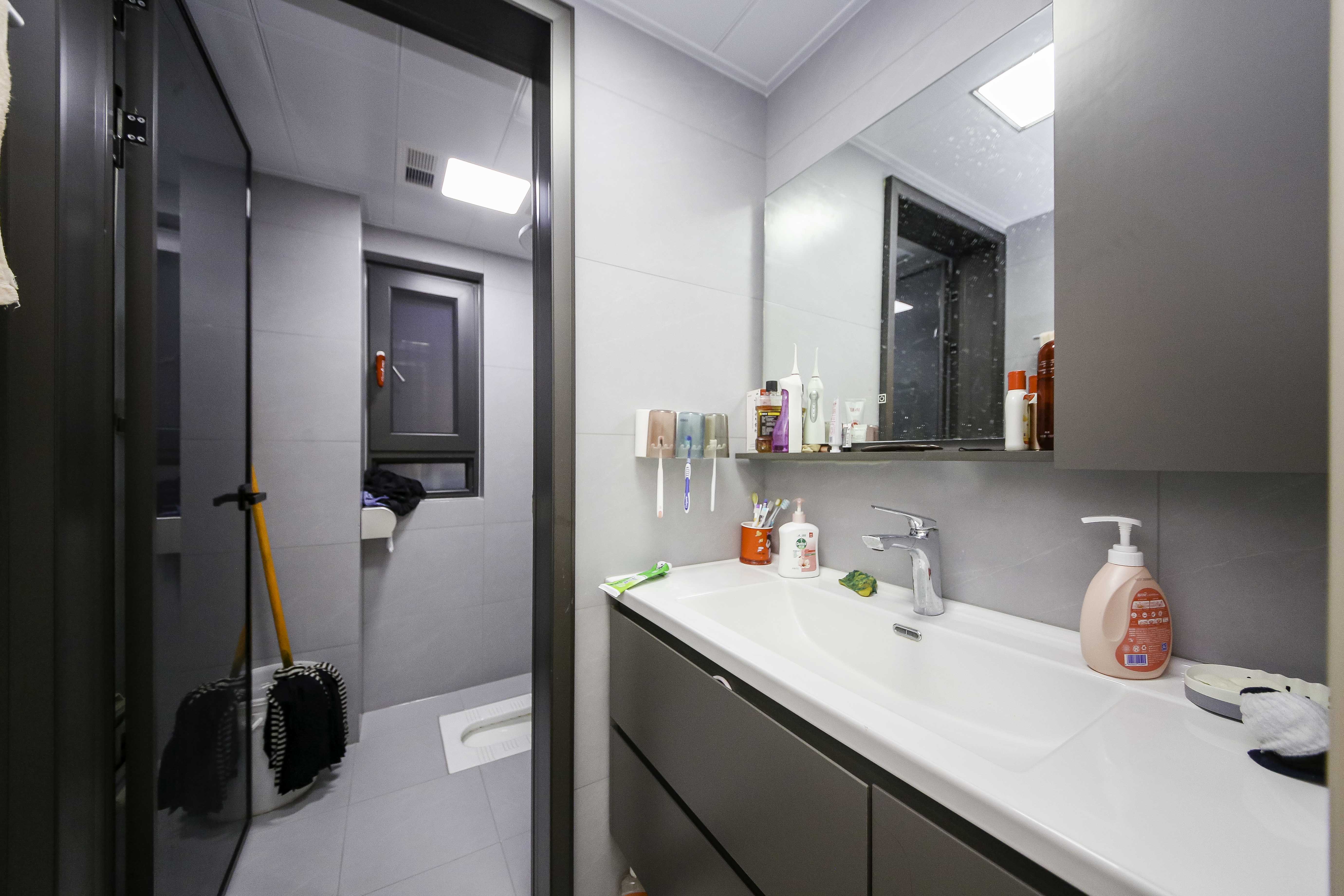 香缇雅苑（鑫远翡丽郡二期）  3室2厅2卫    148.0万卫生间