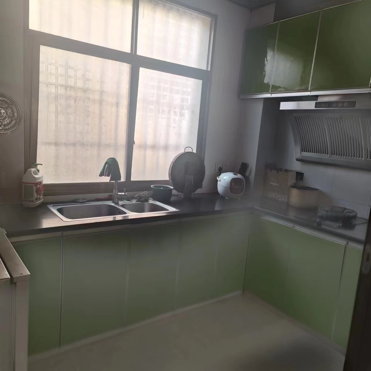 建设新村 3室2厅2卫 1200.00元/月 建设新村 3室2厅2卫 1200.00元/月室内图