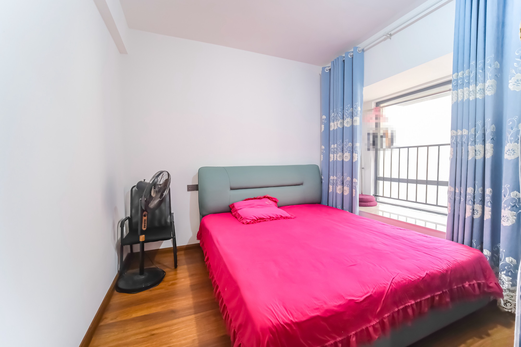 碧桂园翘楚棠 2室2厅2卫 39.0万 碧桂园翘楚棠 2室2厅2卫 39.0万卧室