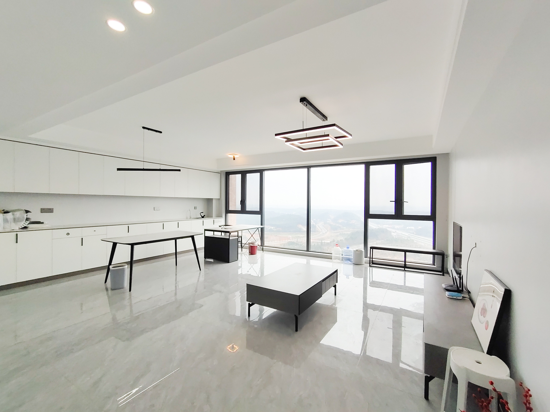 中安善化国际  4室2厅2卫    79.8万 中安善化国际  4室2厅2卫    79.8万客厅