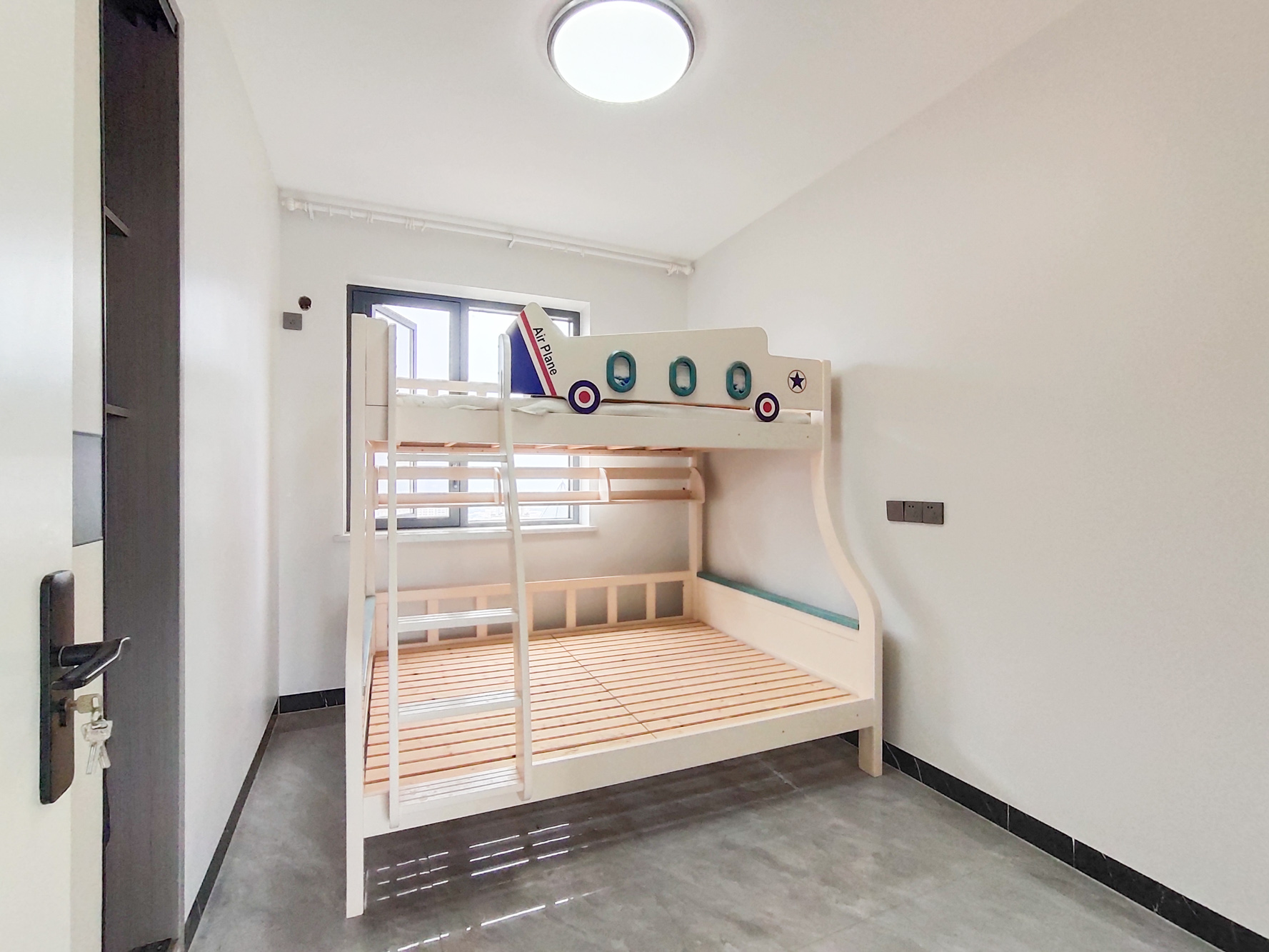 中安善化国际  4室2厅2卫    79.8万 中安善化国际  4室2厅2卫    79.8万卧室