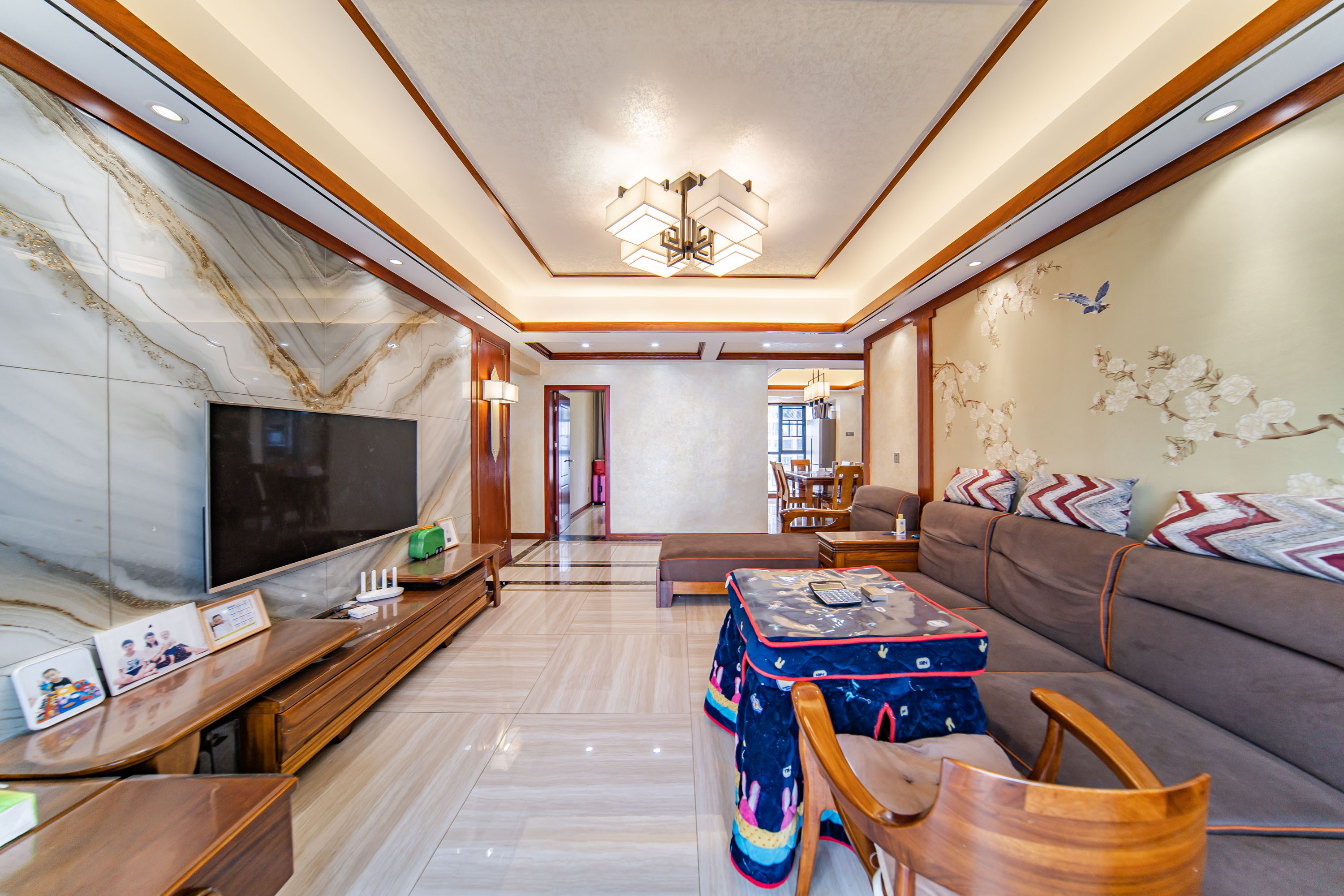 湘熙水郡(观澜海赋家园)  4室2厅2卫    210.0万 湘熙水郡(观澜海赋家园)  4室2厅2卫    210.0万客厅