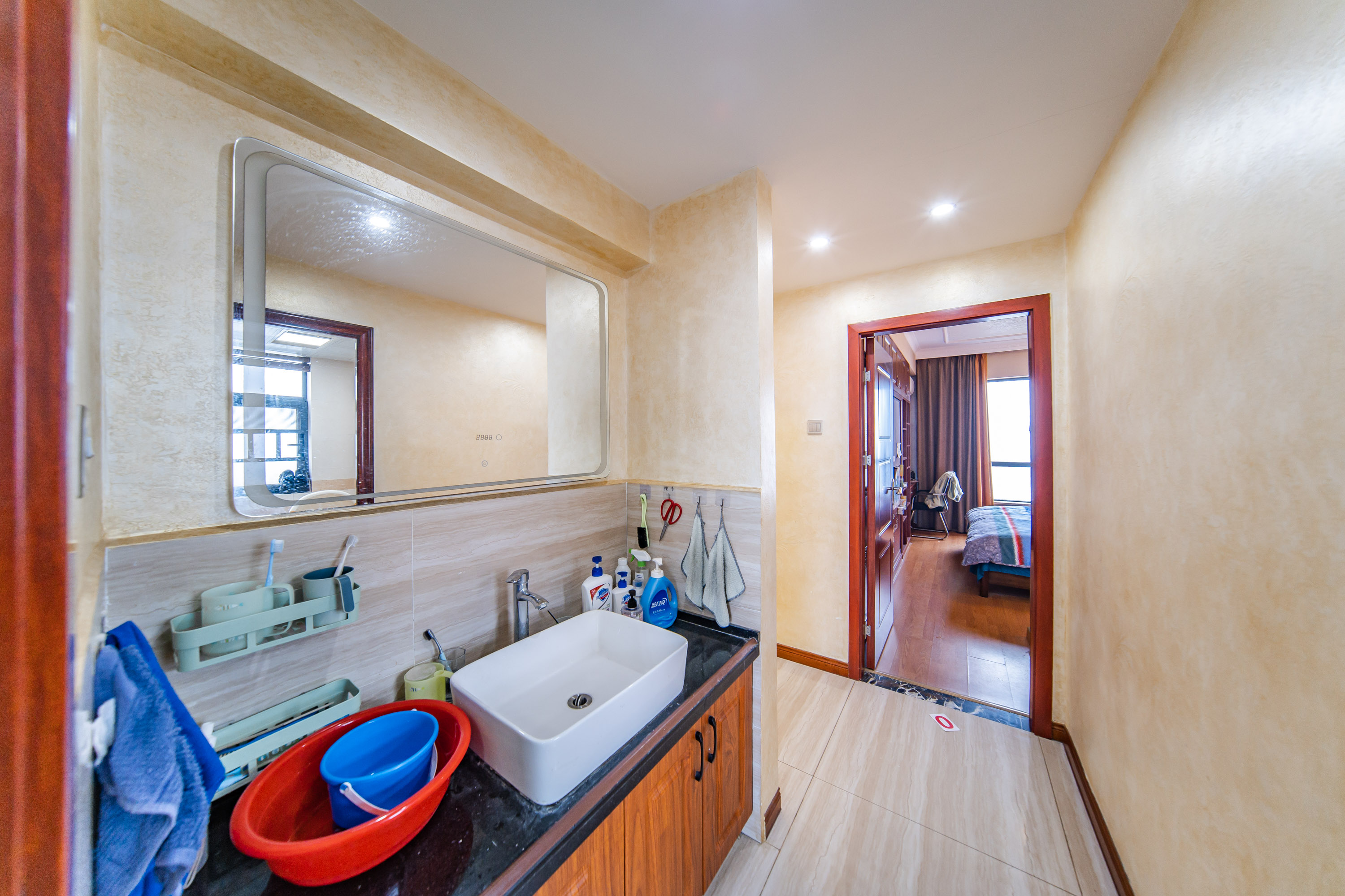 湘熙水郡(观澜海赋家园)  4室2厅2卫    210.0万 湘熙水郡(观澜海赋家园)  4室2厅2卫    210.0万卫生间