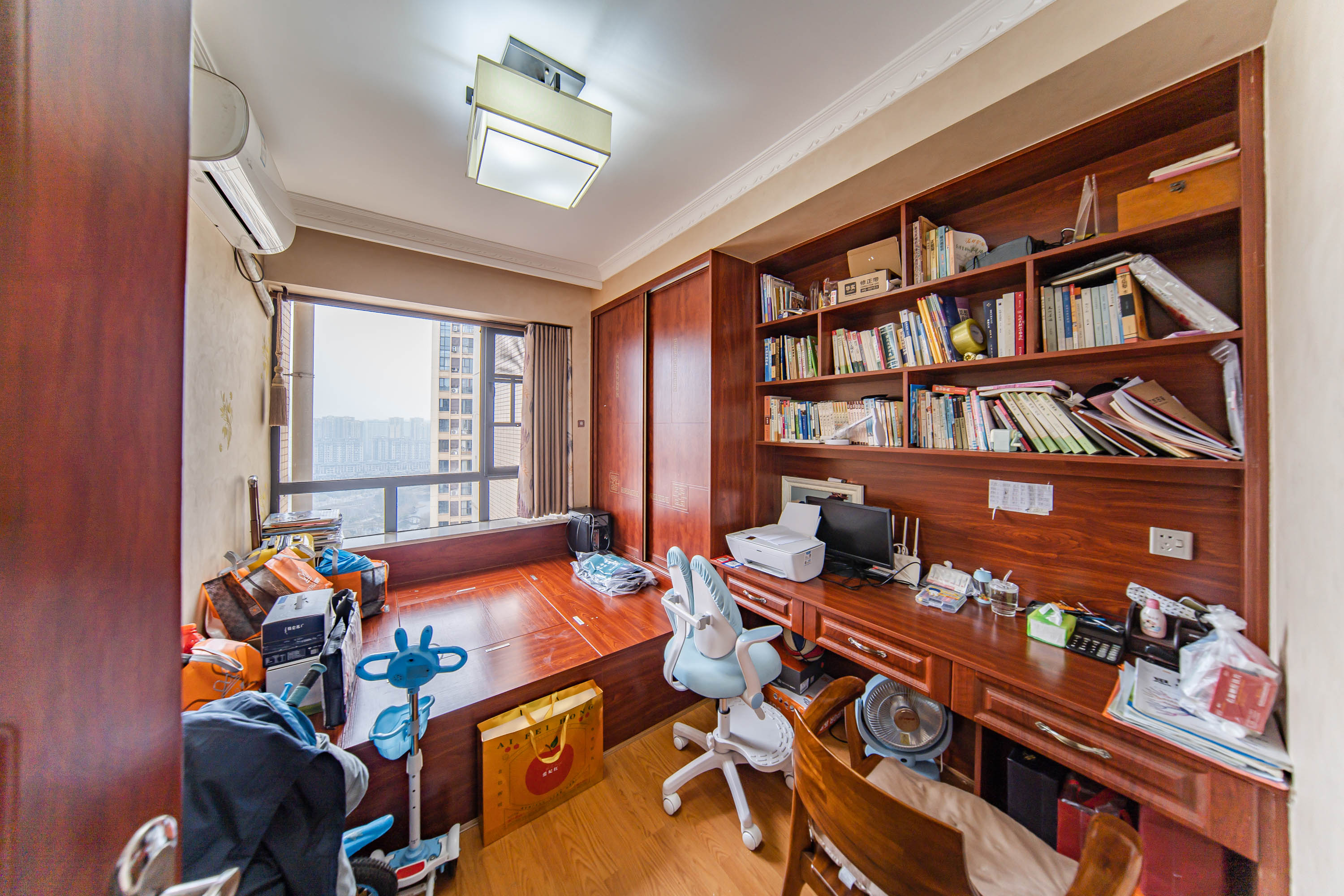 湘熙水郡(观澜海赋家园)  4室2厅2卫    210.0万 湘熙水郡(观澜海赋家园)  4室2厅2卫    210.0万卧室