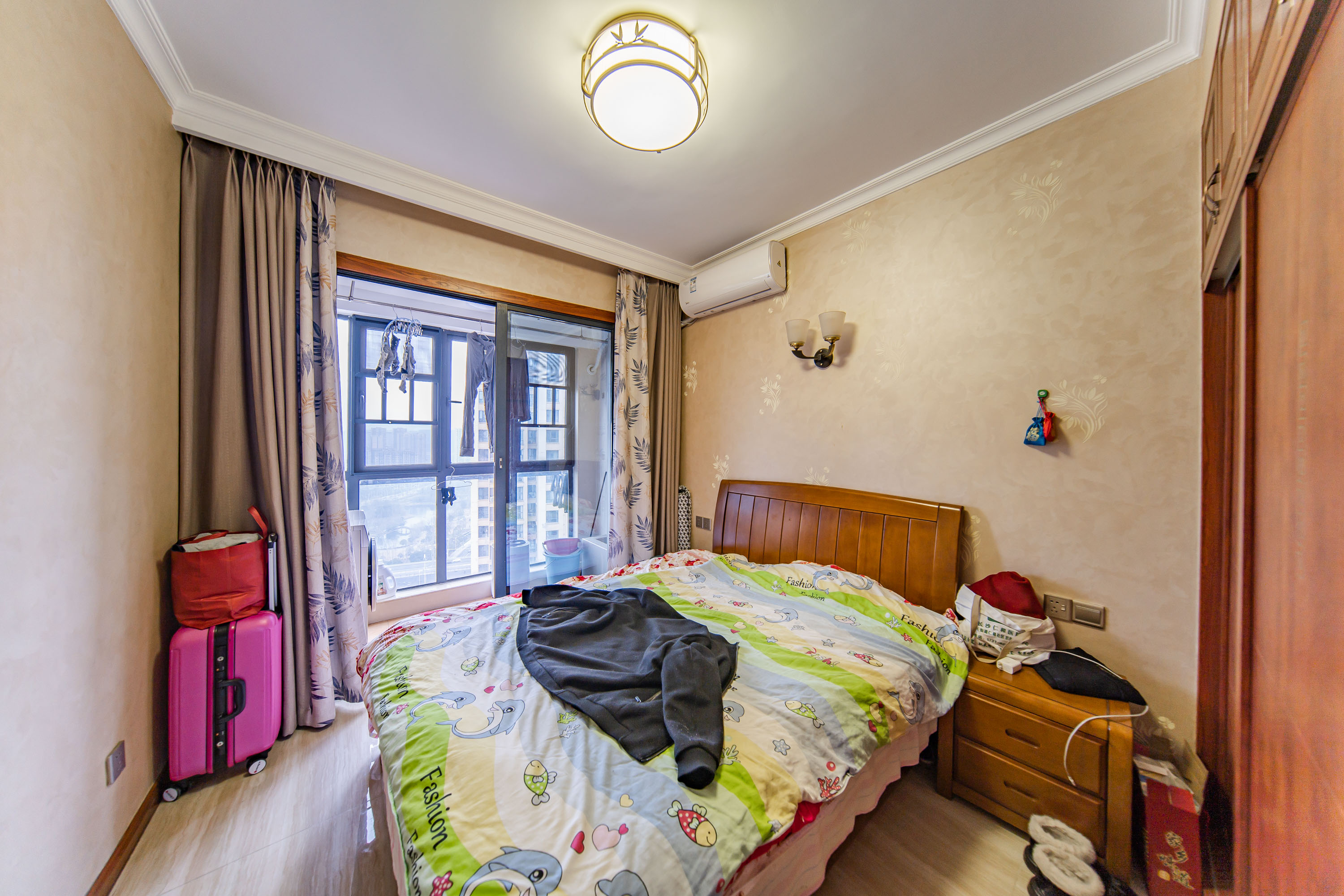 湘熙水郡(观澜海赋家园)  4室2厅2卫    210.0万 湘熙水郡(观澜海赋家园)  4室2厅2卫    210.0万卧室