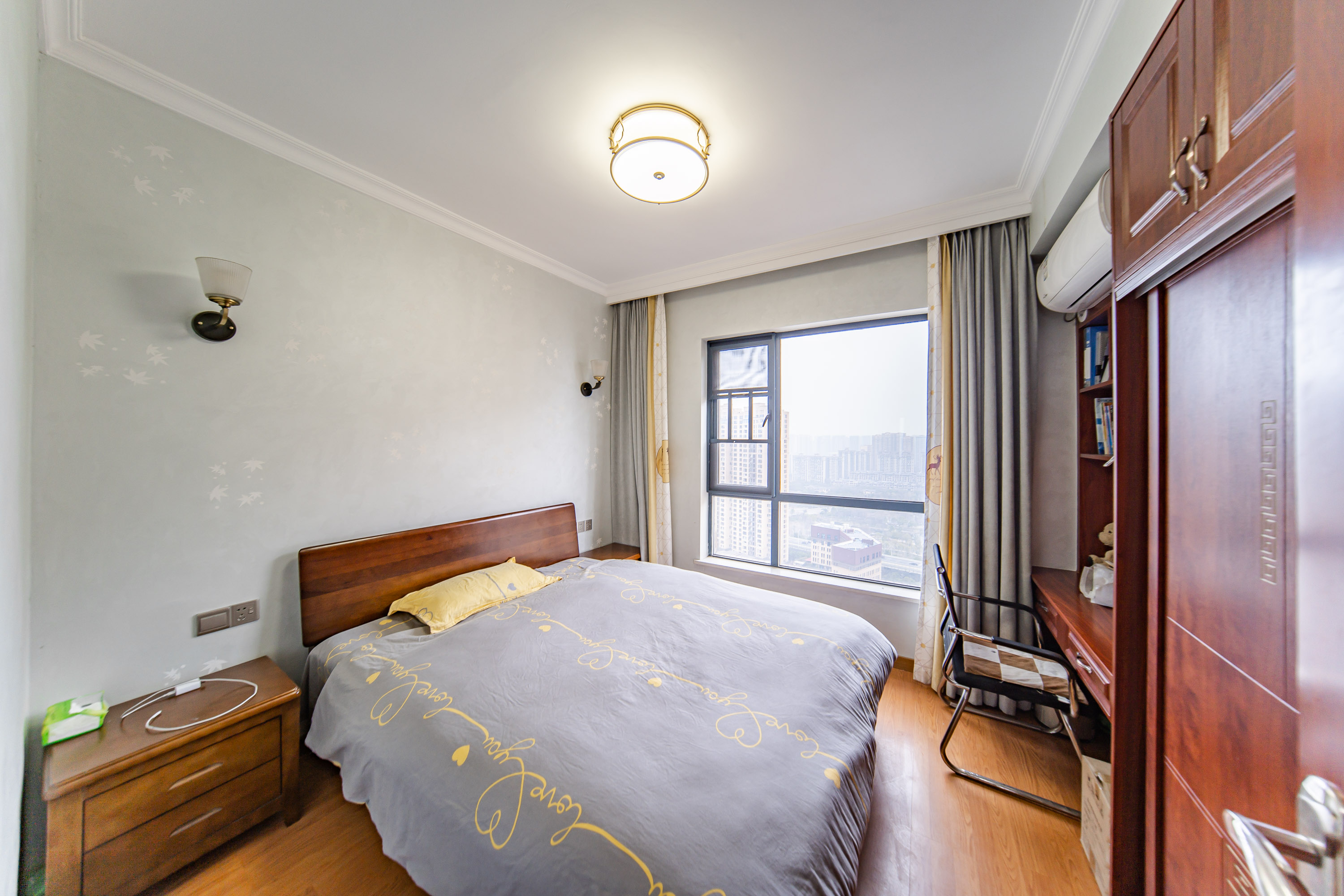 湘熙水郡(观澜海赋家园)  4室2厅2卫    210.0万 湘熙水郡(观澜海赋家园)  4室2厅2卫    210.0万卧室