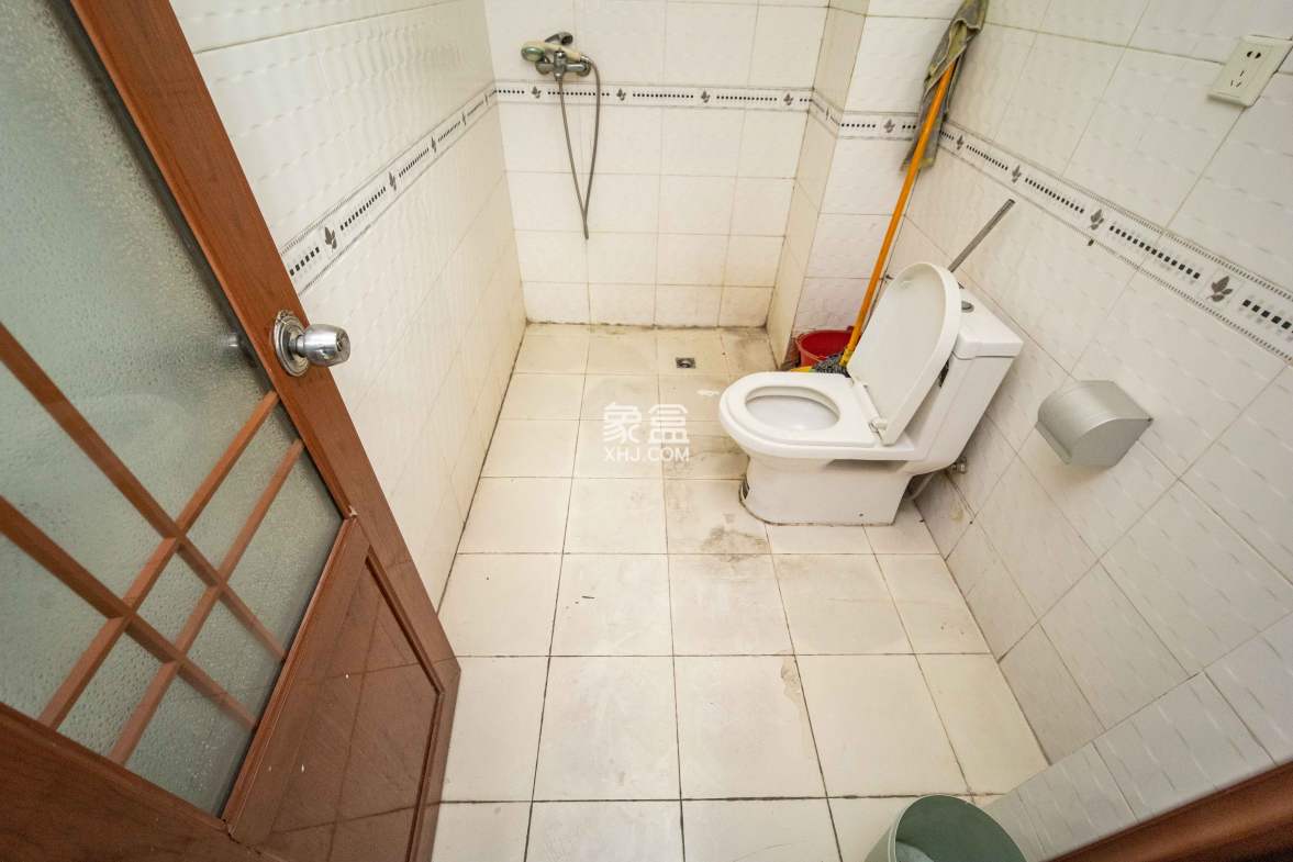 上河国际A座 2室1厅1卫 47.0万 上河国际A座 2室1厅1卫 47.0万卫生间