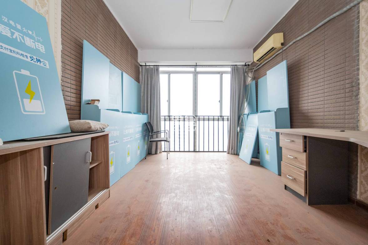 上河国际A座 2室1厅1卫 47.0万 上河国际A座 2室1厅1卫 47.0万阳台