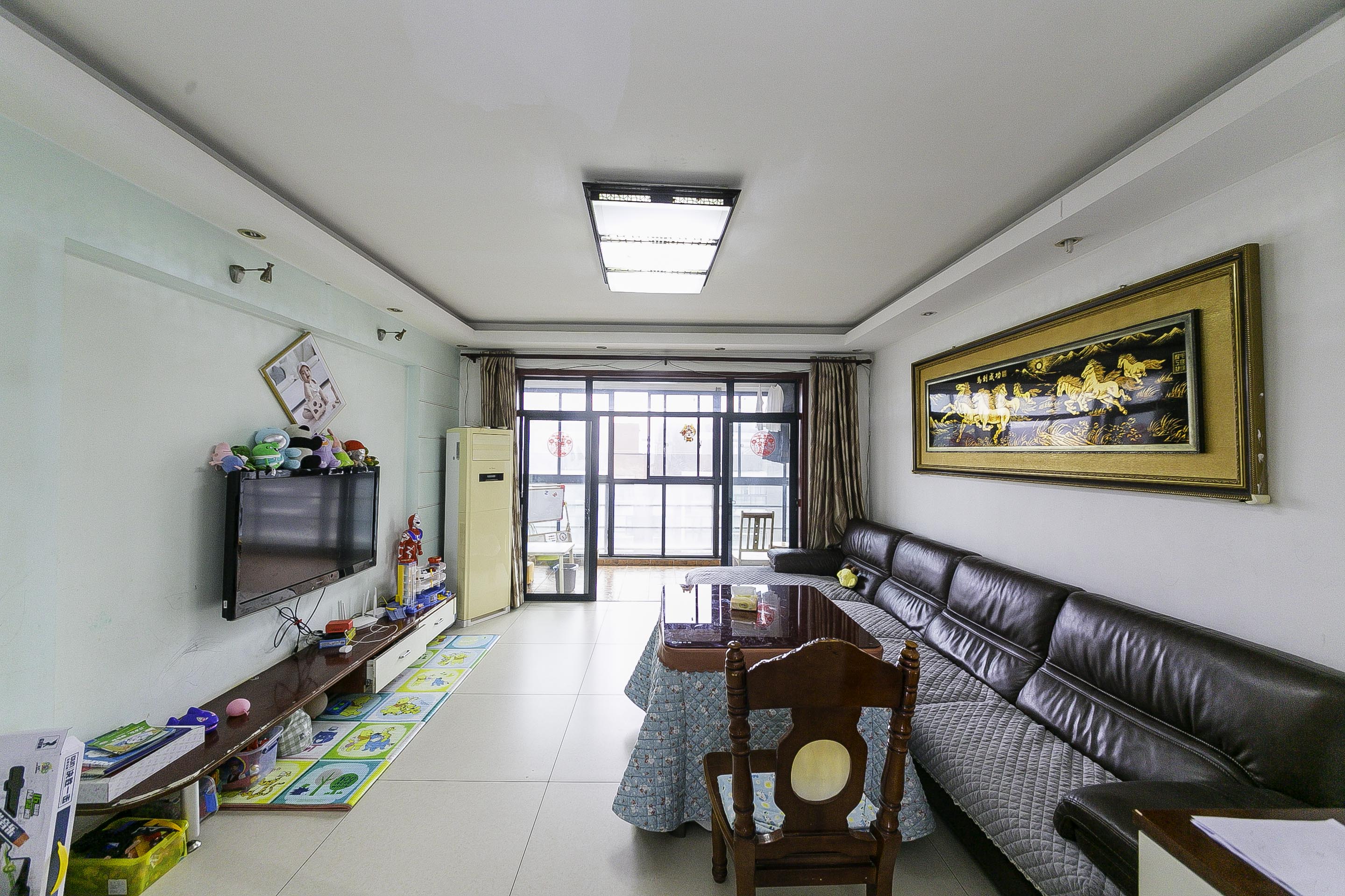 鑫远湘府华城  4室2厅1卫    150.0万 鑫远湘府华城  4室2厅1卫    150.0万客厅