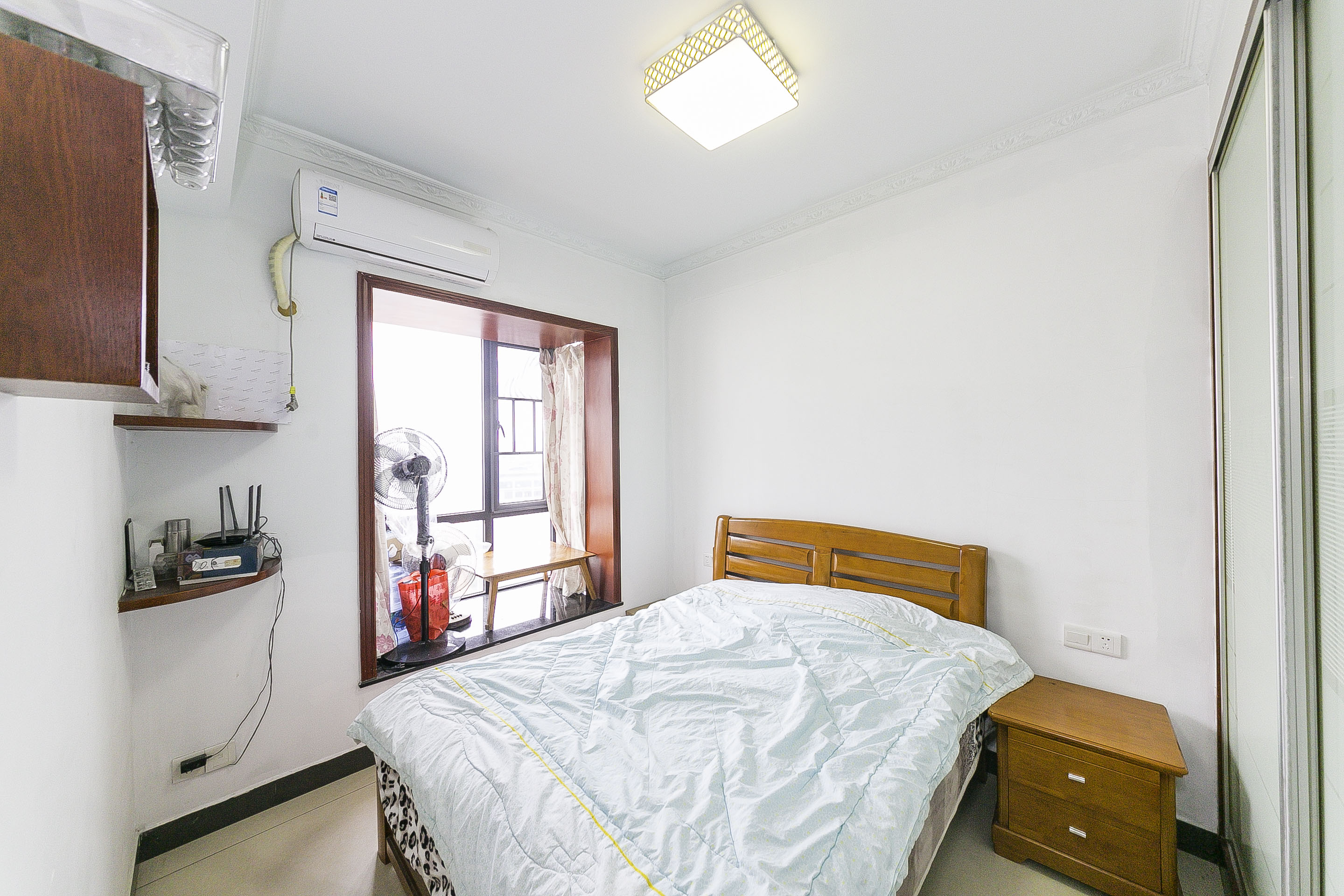 鑫远湘府华城  4室2厅1卫    150.0万 鑫远湘府华城  4室2厅1卫    150.0万卧室