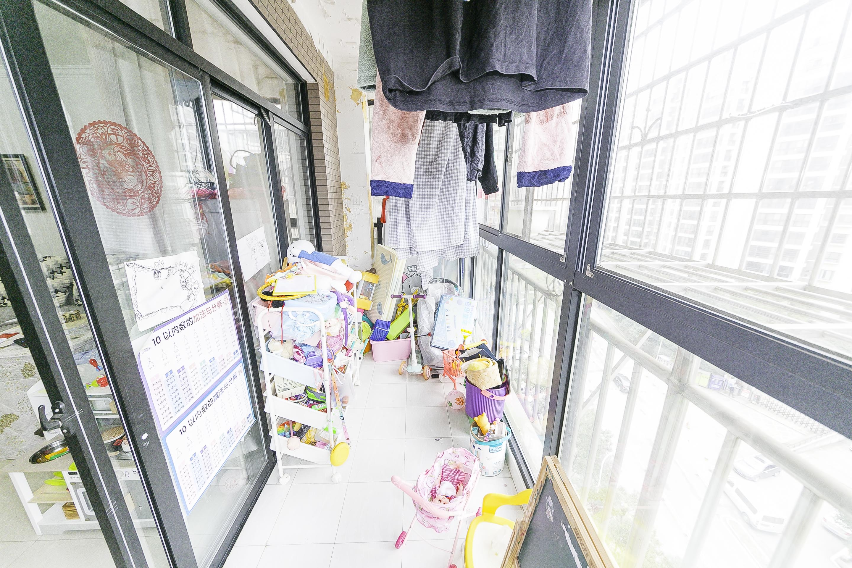 湘诚嘉园  3室2厅1卫   145.00万阳台