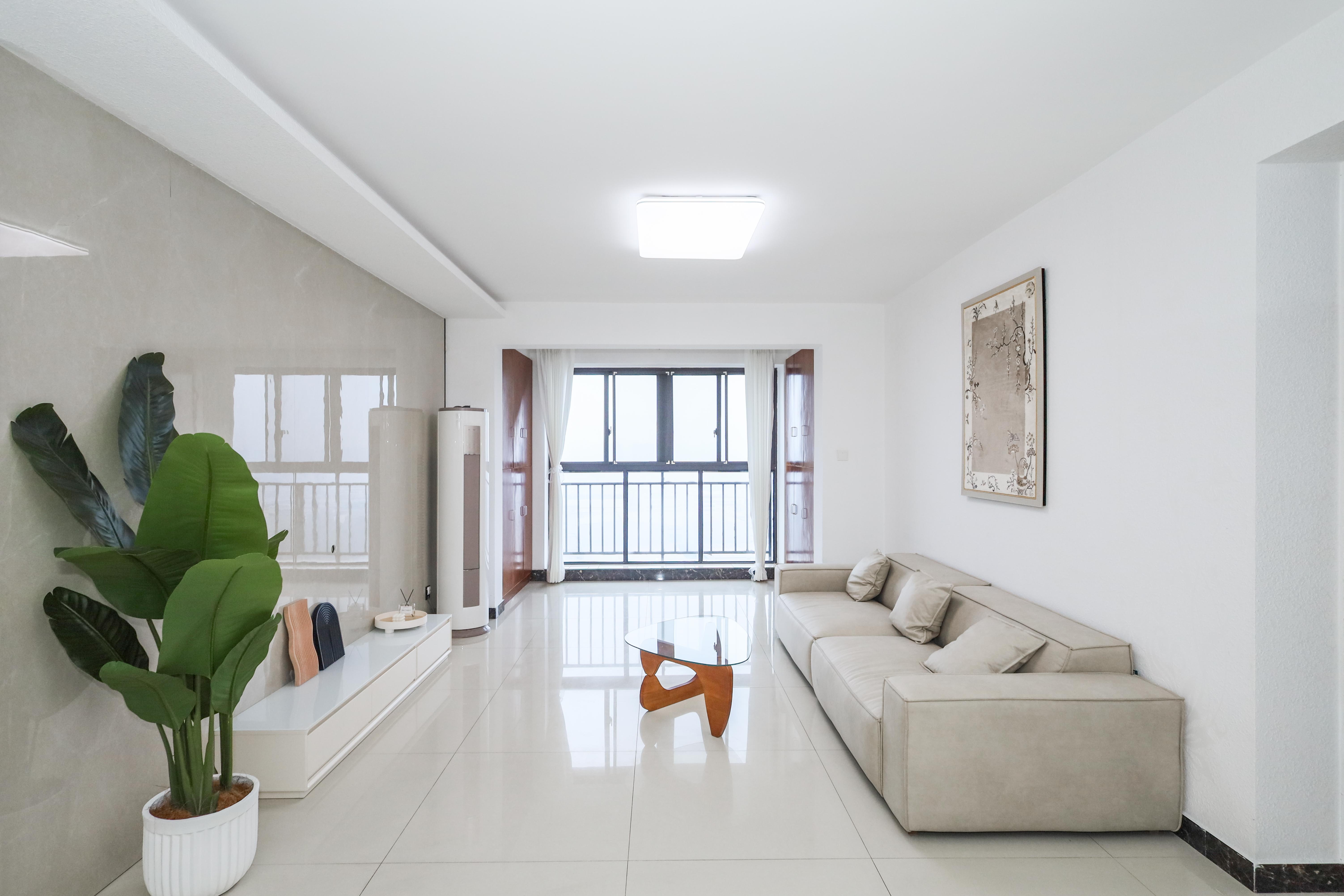 保利麓谷林语F区  3室2厅1卫    113.9万客厅