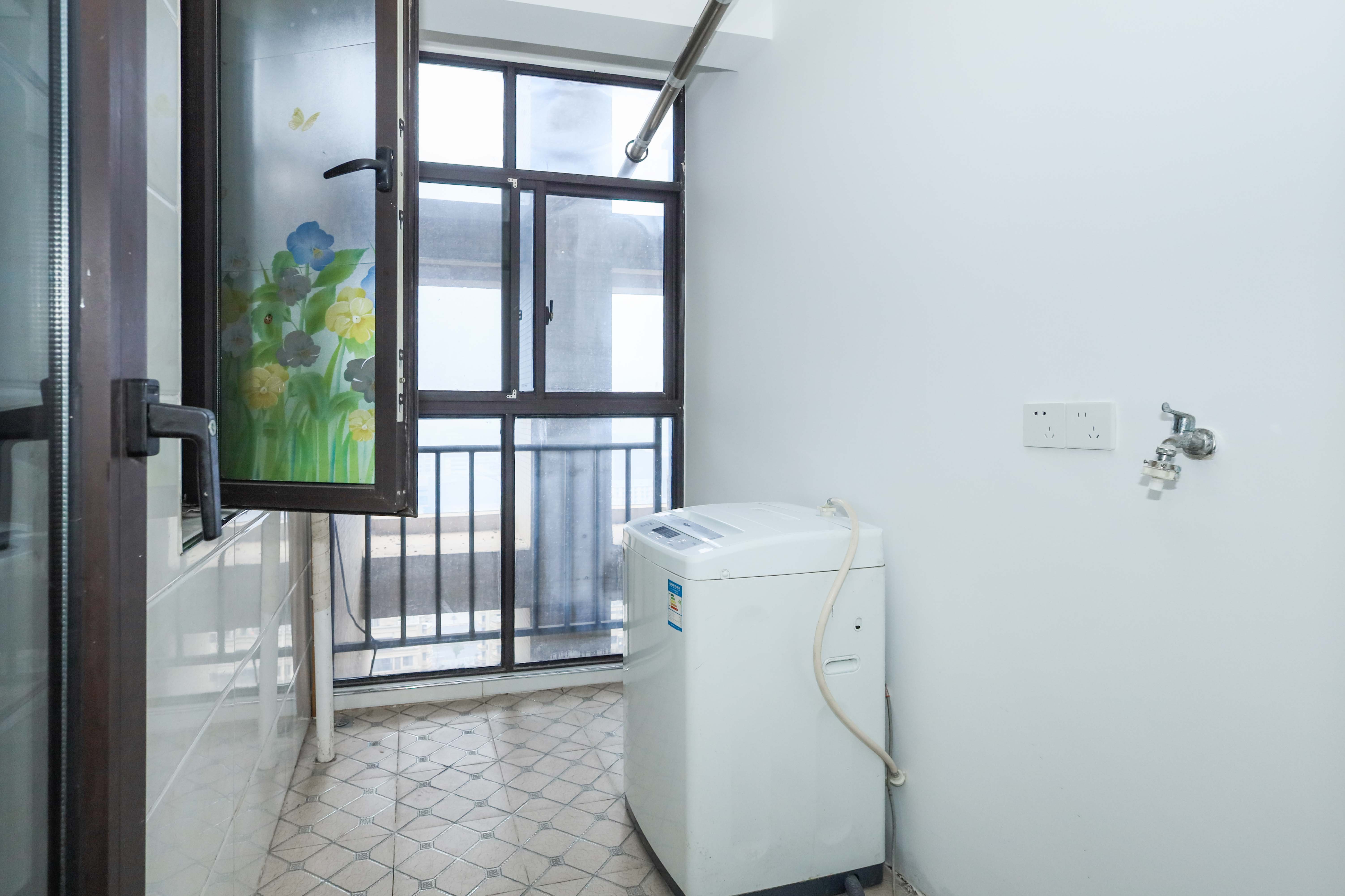 保利麓谷林语F区  3室2厅1卫    113.9万厨房