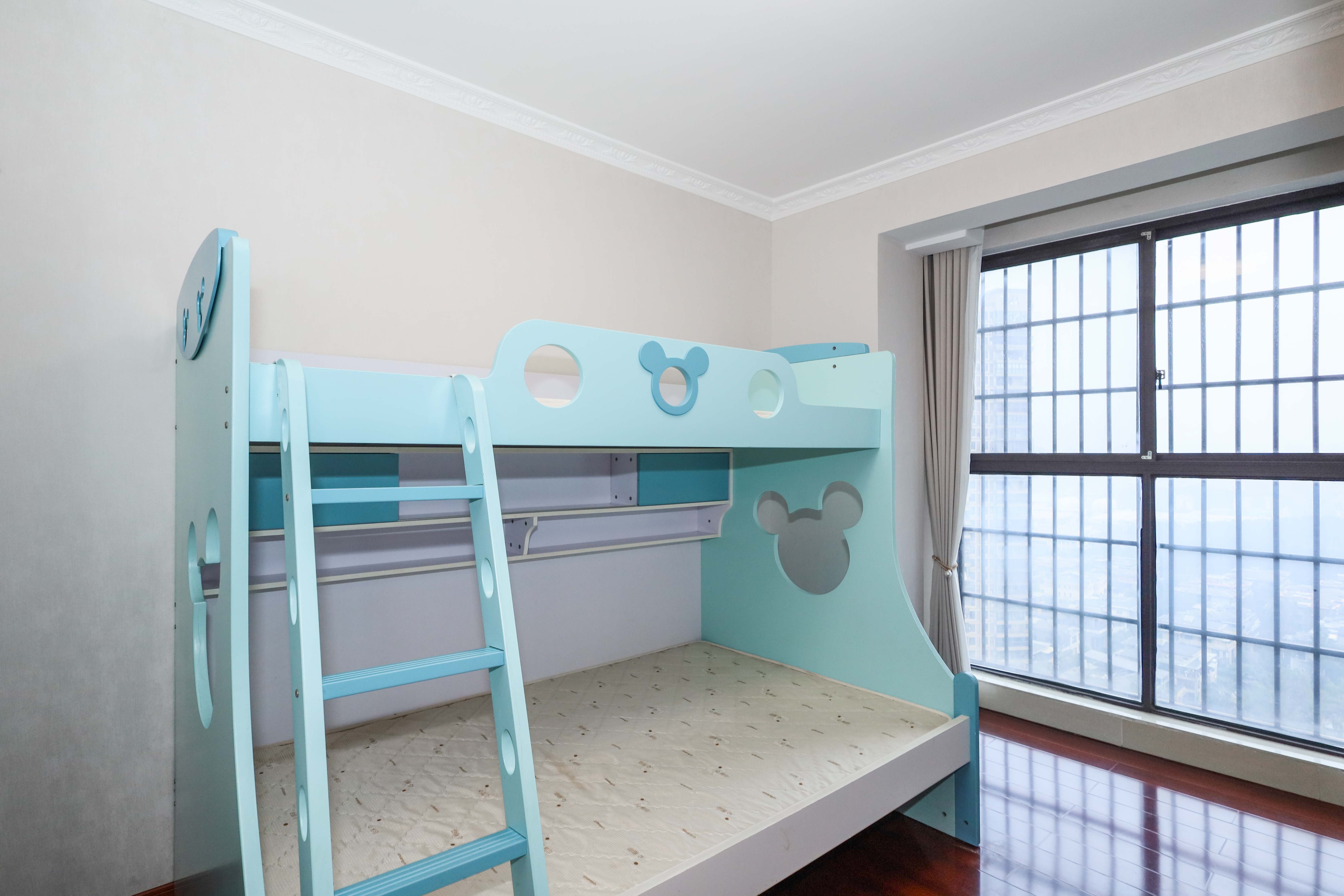 保利麓谷林语F区  3室2厅1卫    113.9万卧室