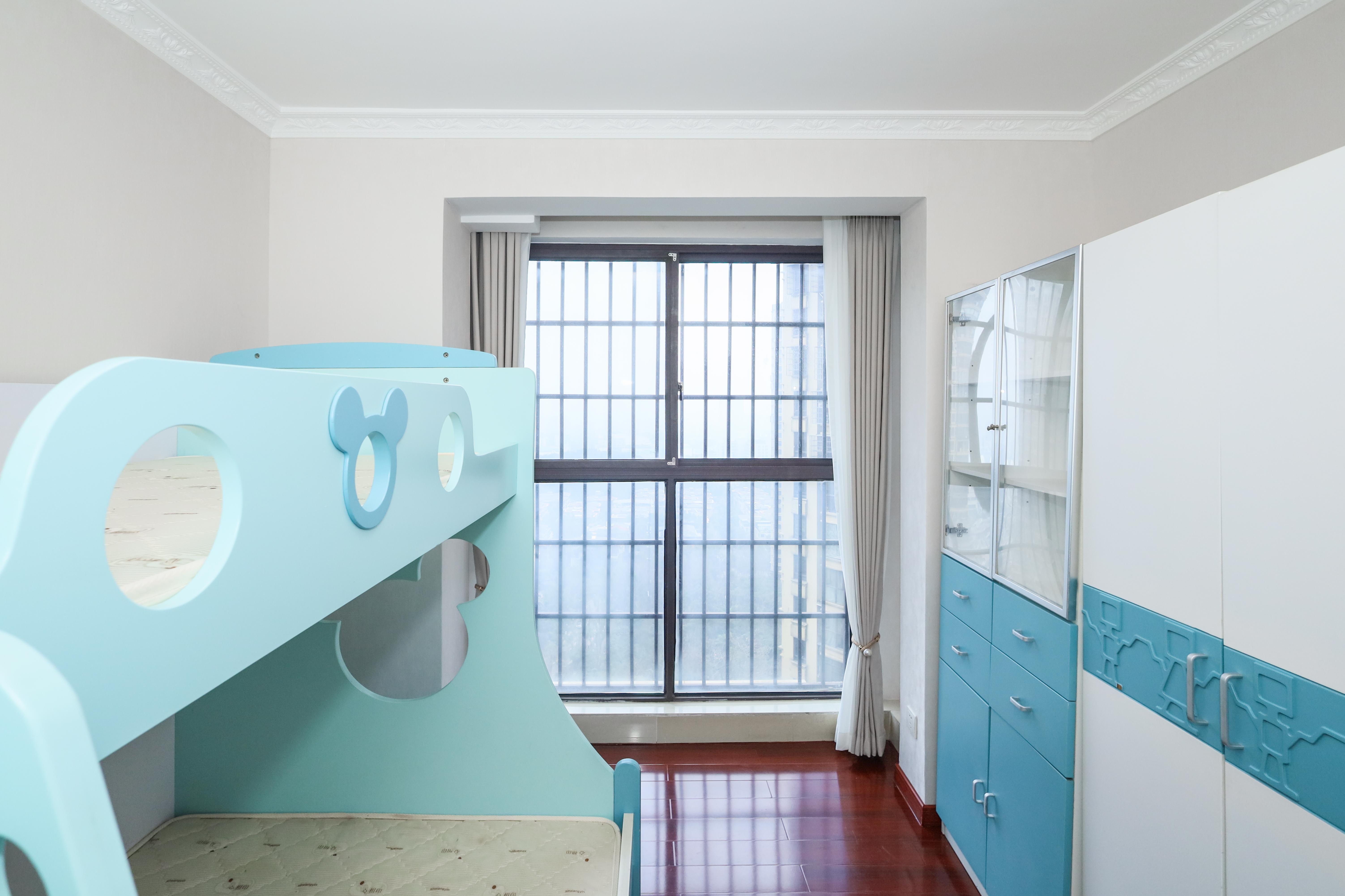 保利麓谷林语F区  3室2厅1卫    113.9万卧室