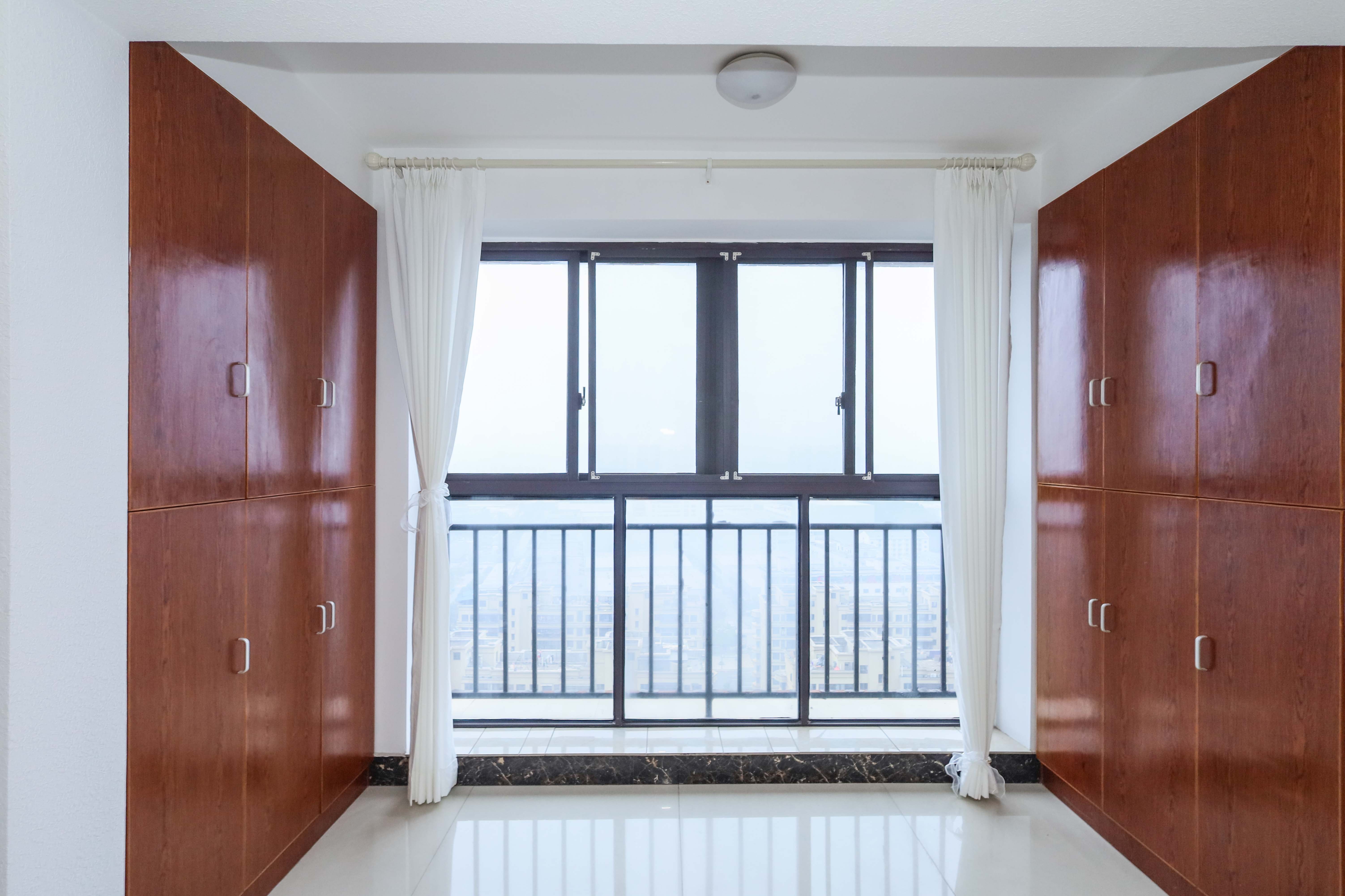 保利麓谷林语F区  3室2厅1卫    113.9万阳台