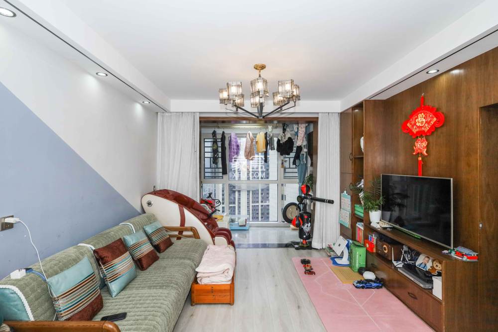 中国铁建梅溪青秀二期  3室2厅2卫    180.0万