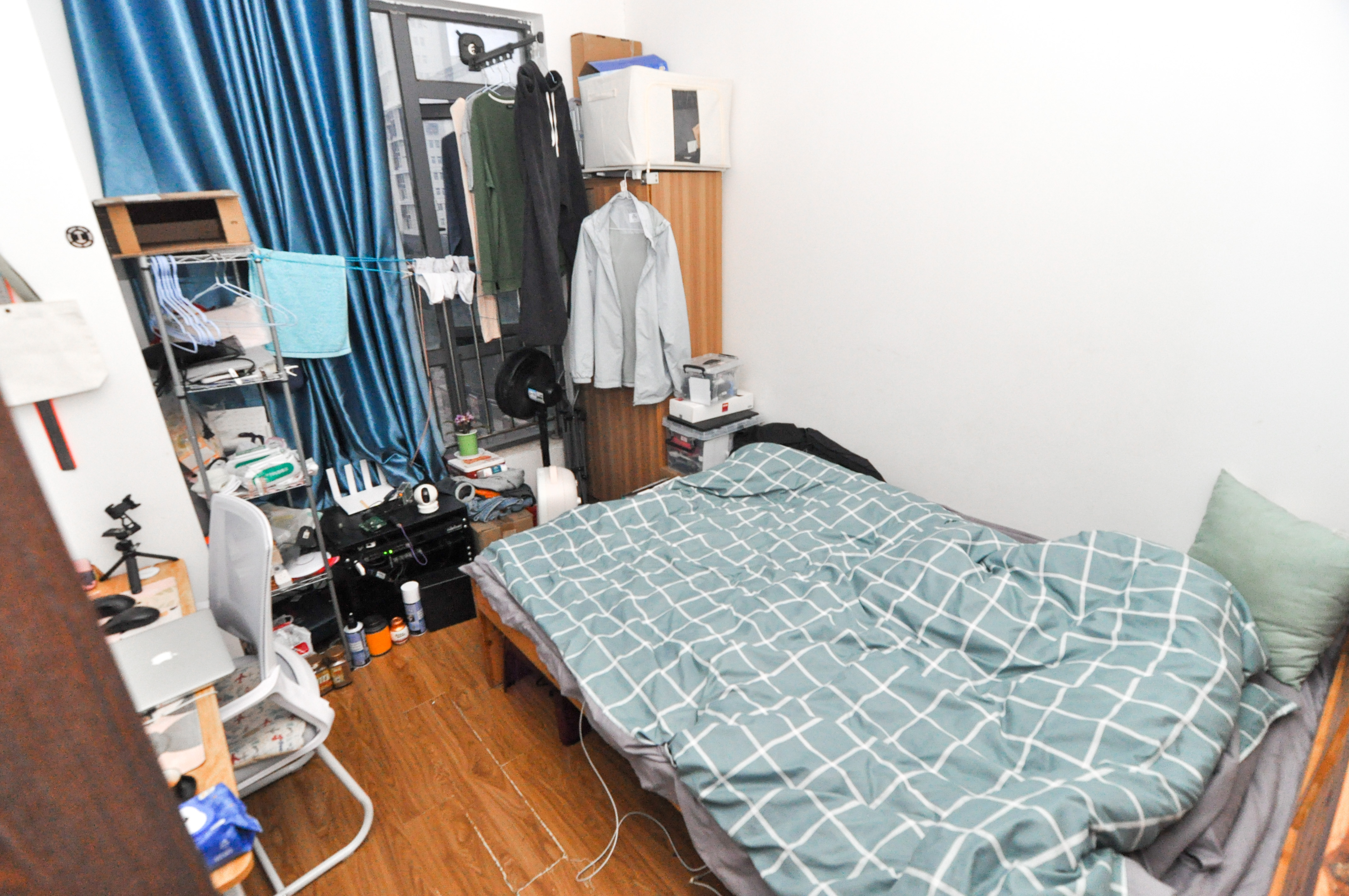 恒泰广场  3室2厅1卫   75.00万卧室