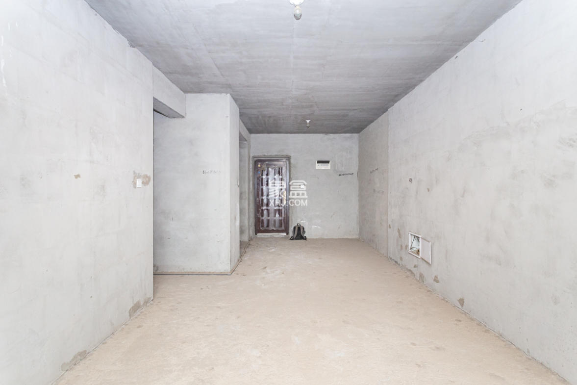 嘉宇银杉(嘉宇西苑) 3室2厅1卫 98.8万 嘉宇银杉(嘉宇西苑) 3室2厅1卫 98.8万客厅