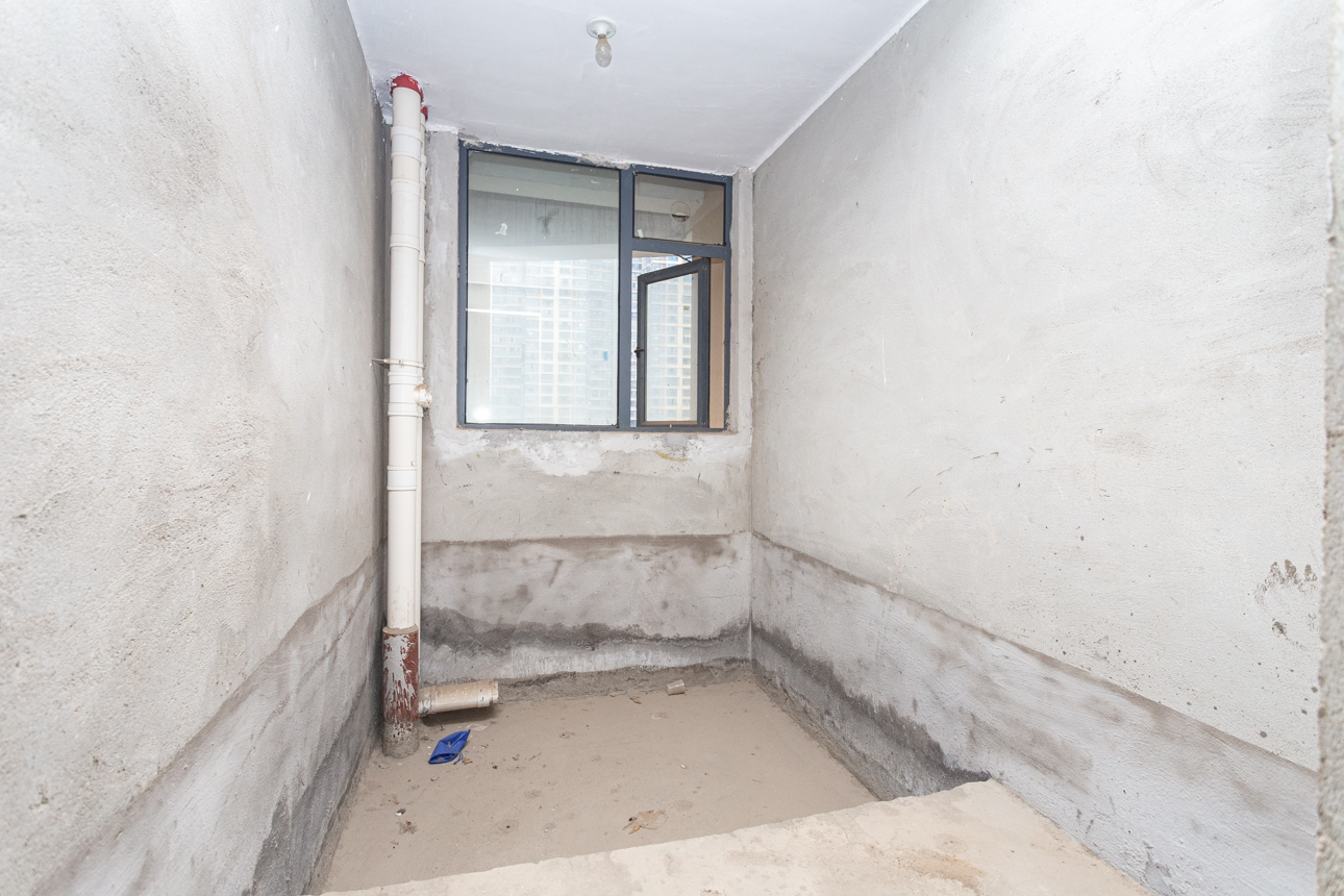 勤诚达新界  5室2厅2卫    148.0万 勤诚达新界  5室2厅2卫    148.0万卫生间