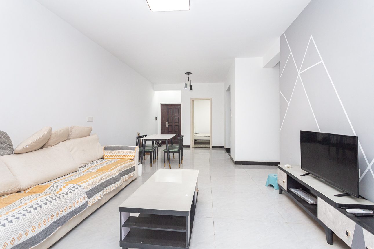 长燃润和天地（长润小区印湘江）  4室2厅2卫    100.0万客厅