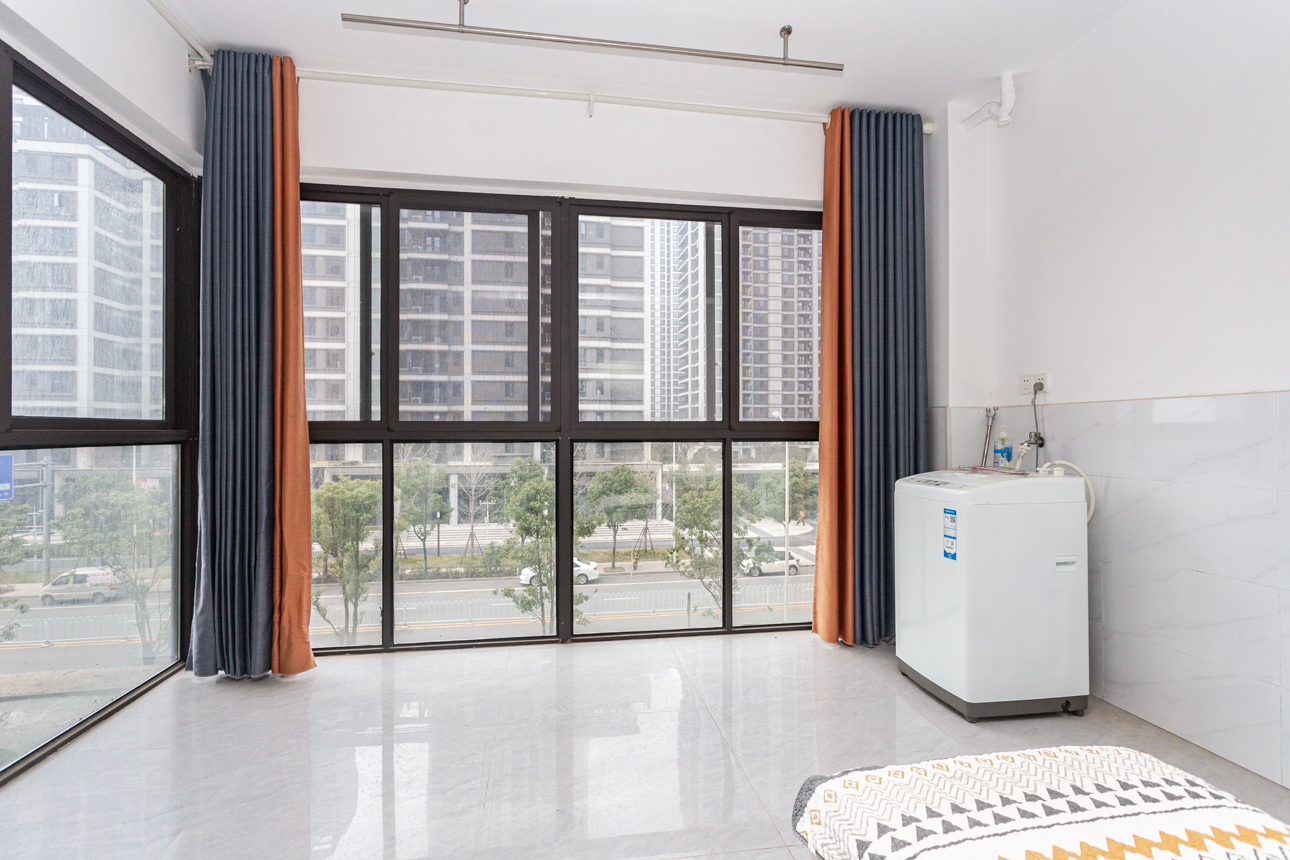 长燃润和天地（长润小区印湘江）  4室2厅2卫    100.0万阳台