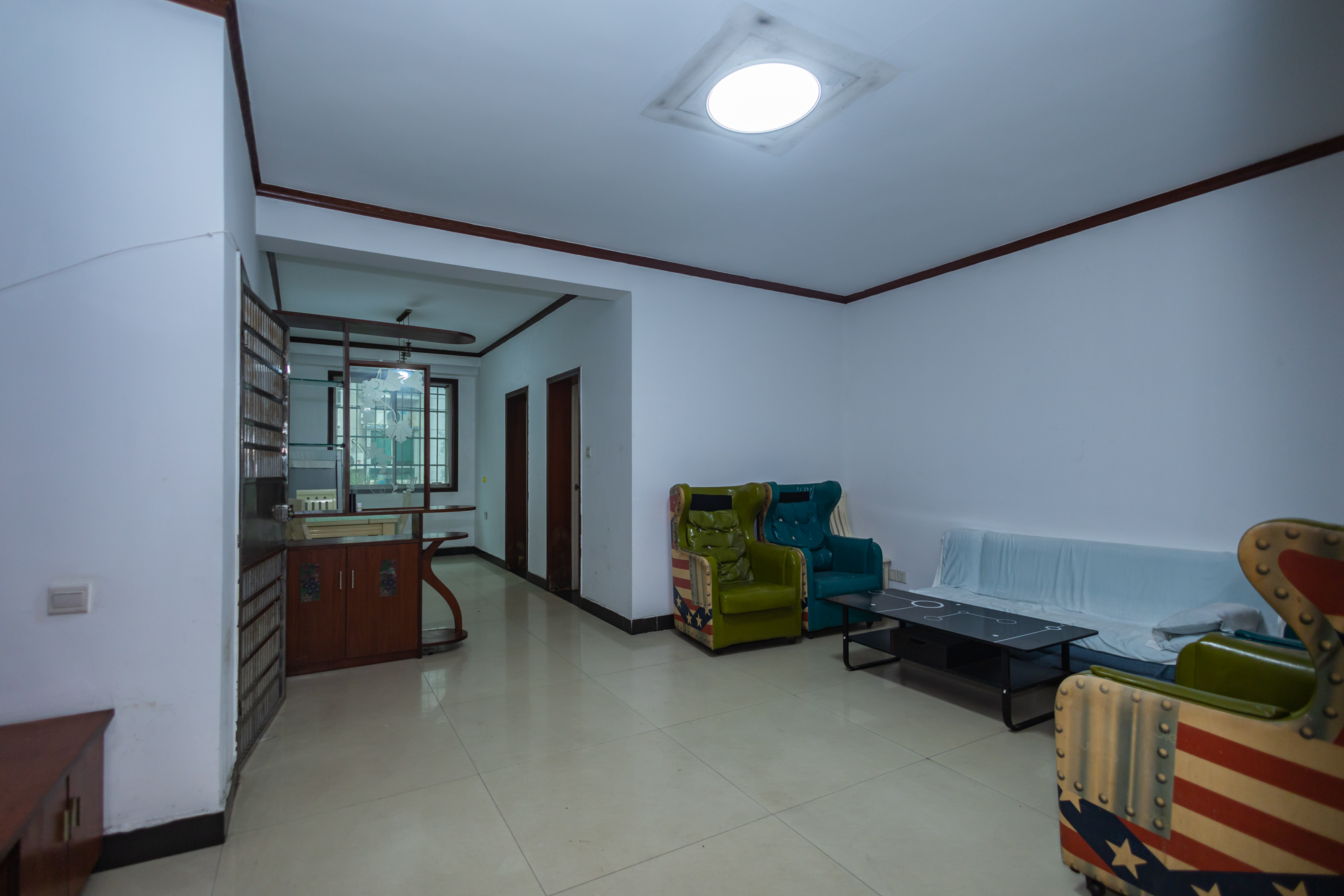 中南汽车世界  2室2厅1卫    32.0万 中南汽车世界  2室2厅1卫    32.0万客厅