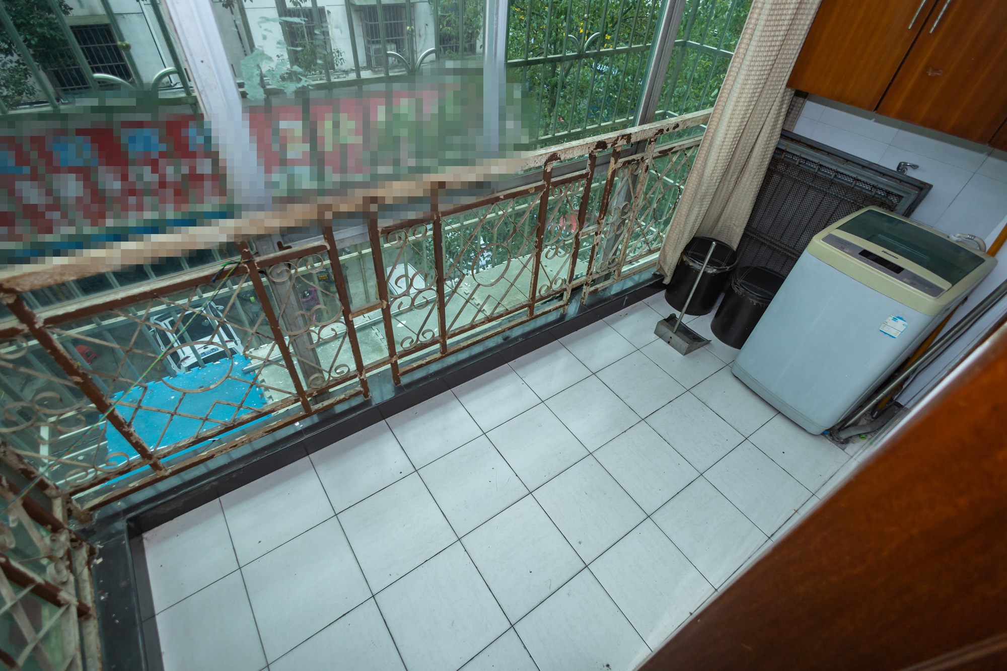 中南汽车世界  2室2厅1卫    32.0万 中南汽车世界  2室2厅1卫    32.0万阳台