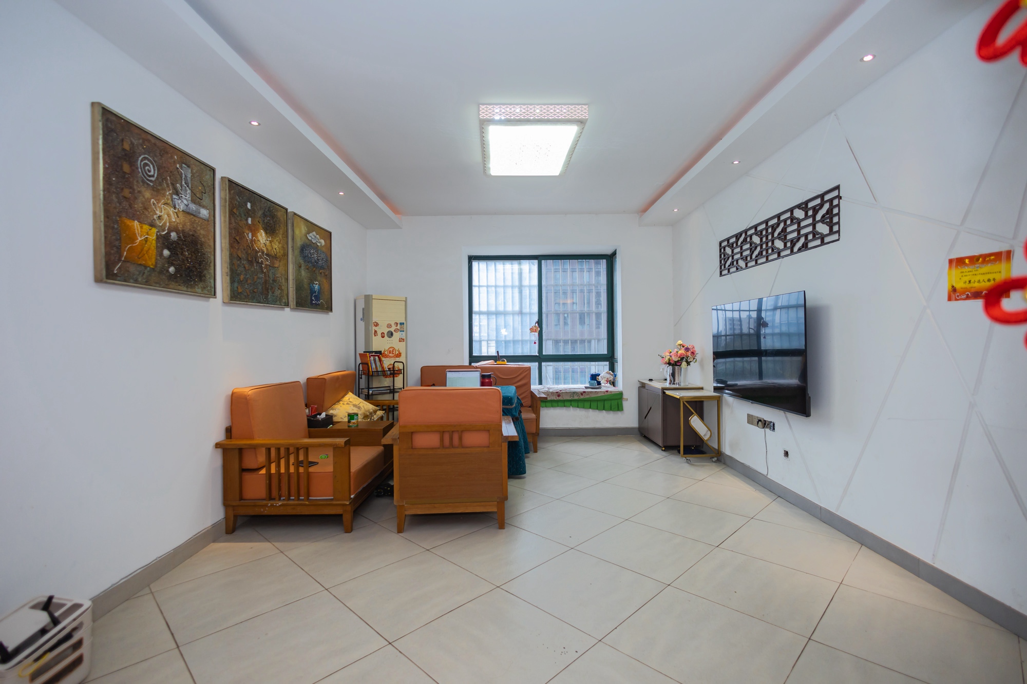 松雅湖畔 3室2厅2卫 89.8万 松雅湖畔 3室2厅2卫 89.8万客厅