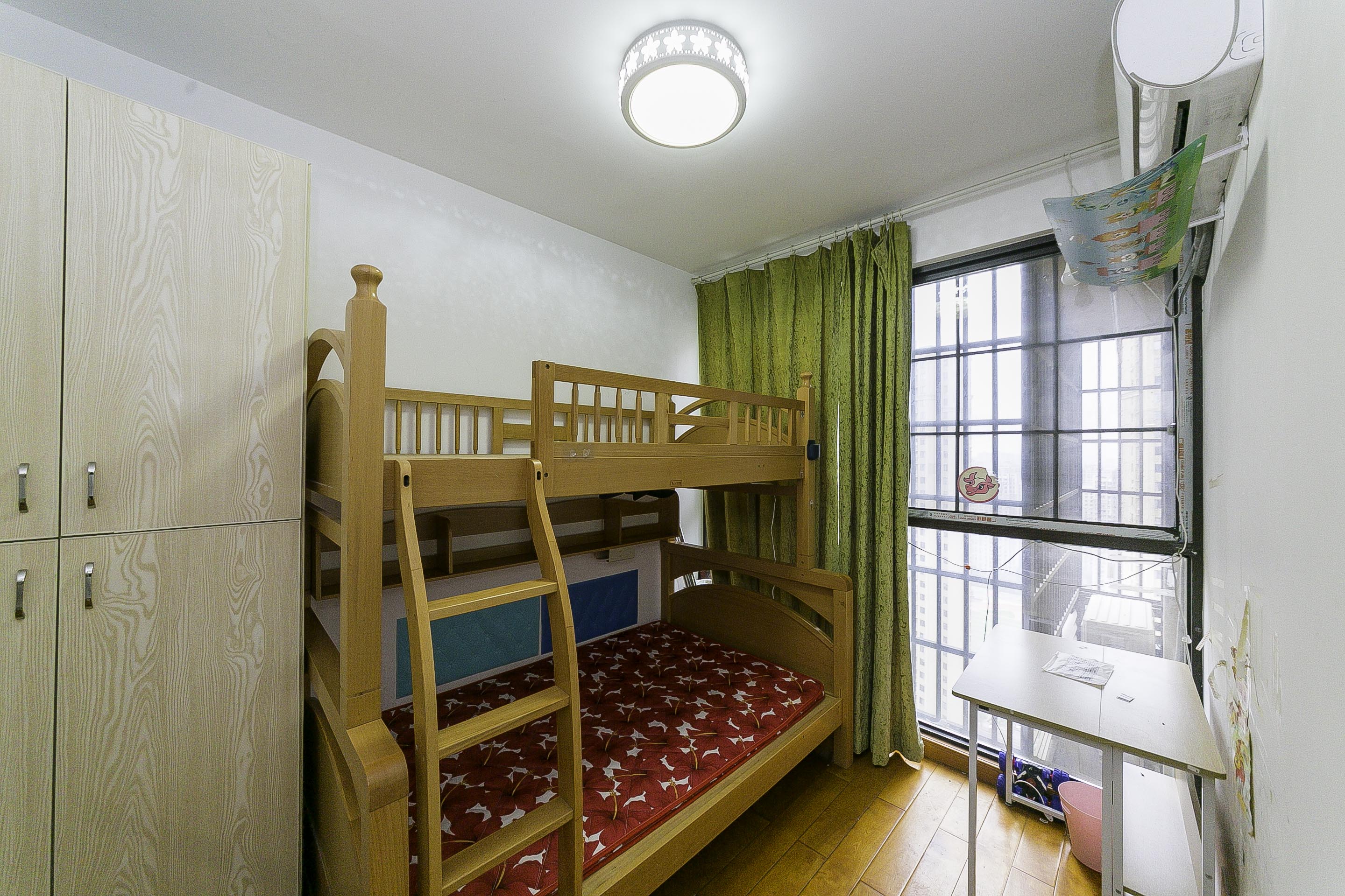 中建信和城  2室2厅1卫   91.00万卫生间