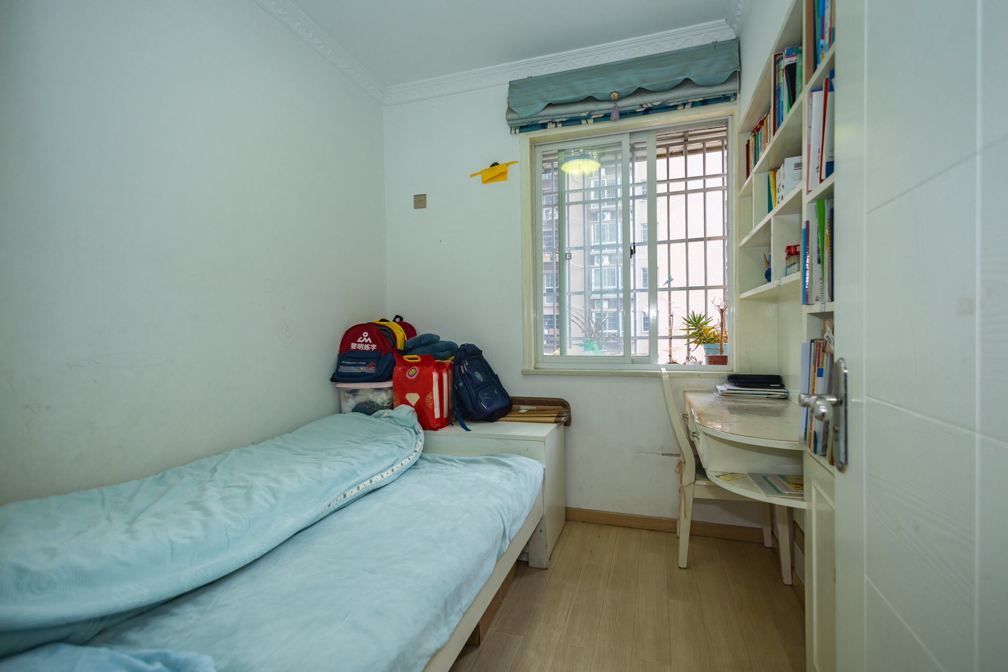 泊林晶城 4室2厅1卫 62.8万 泊林晶城 4室2厅1卫 62.8万卧室