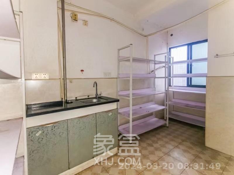 山水湾  3室2厅1卫   2400.00元/月室内图