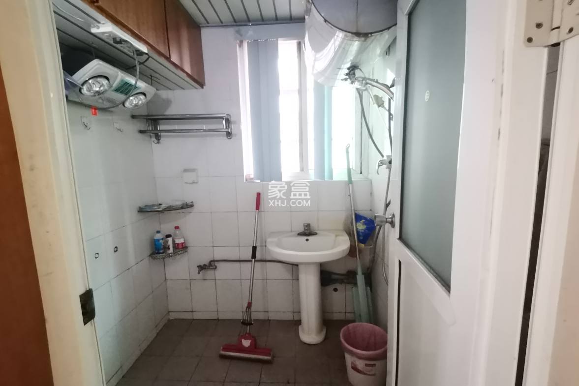 湘银小区  3室2厅2卫    37.8万 湘银小区  3室2厅2卫    37.8万室内图