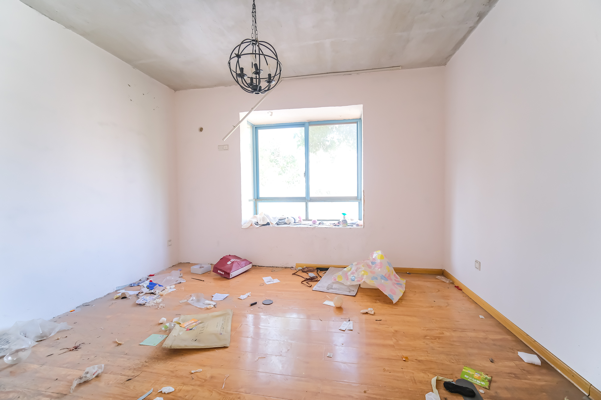 湘龙家园  6室3厅5卫    538.0万卧室