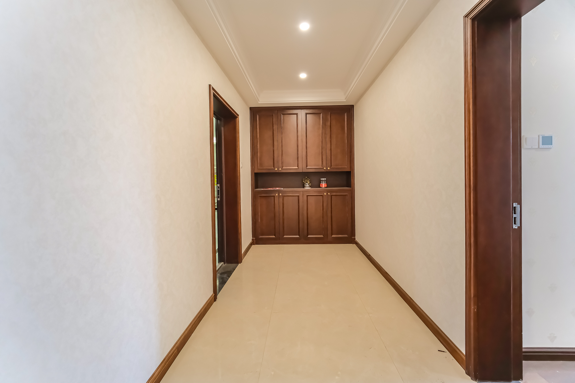 运达锦绣广场  5室2厅3卫    285.0万 运达锦绣广场  5室2厅3卫    285.0万其他