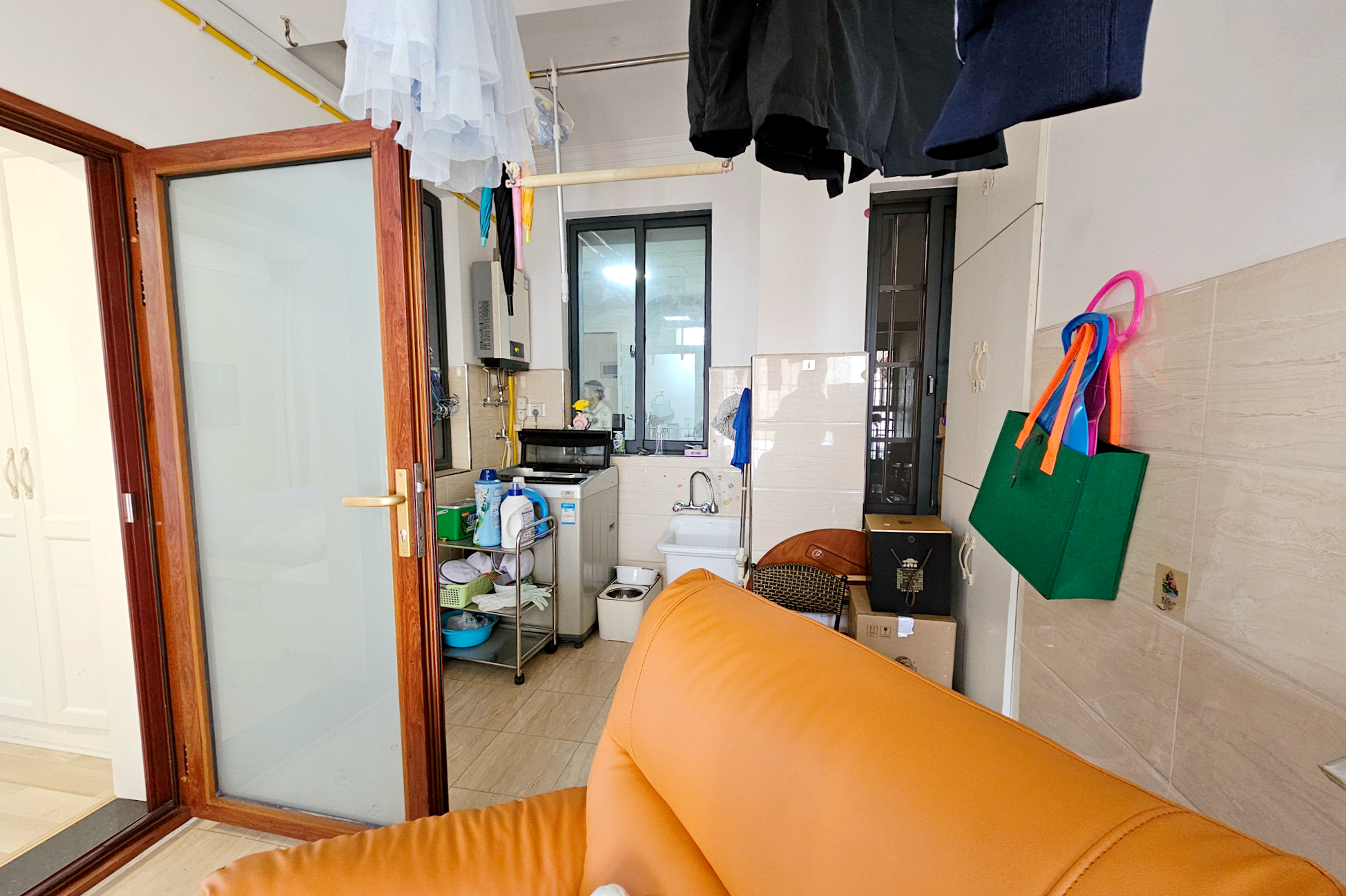 江河东澜湾  3室1厅2卫    89.0万阳台