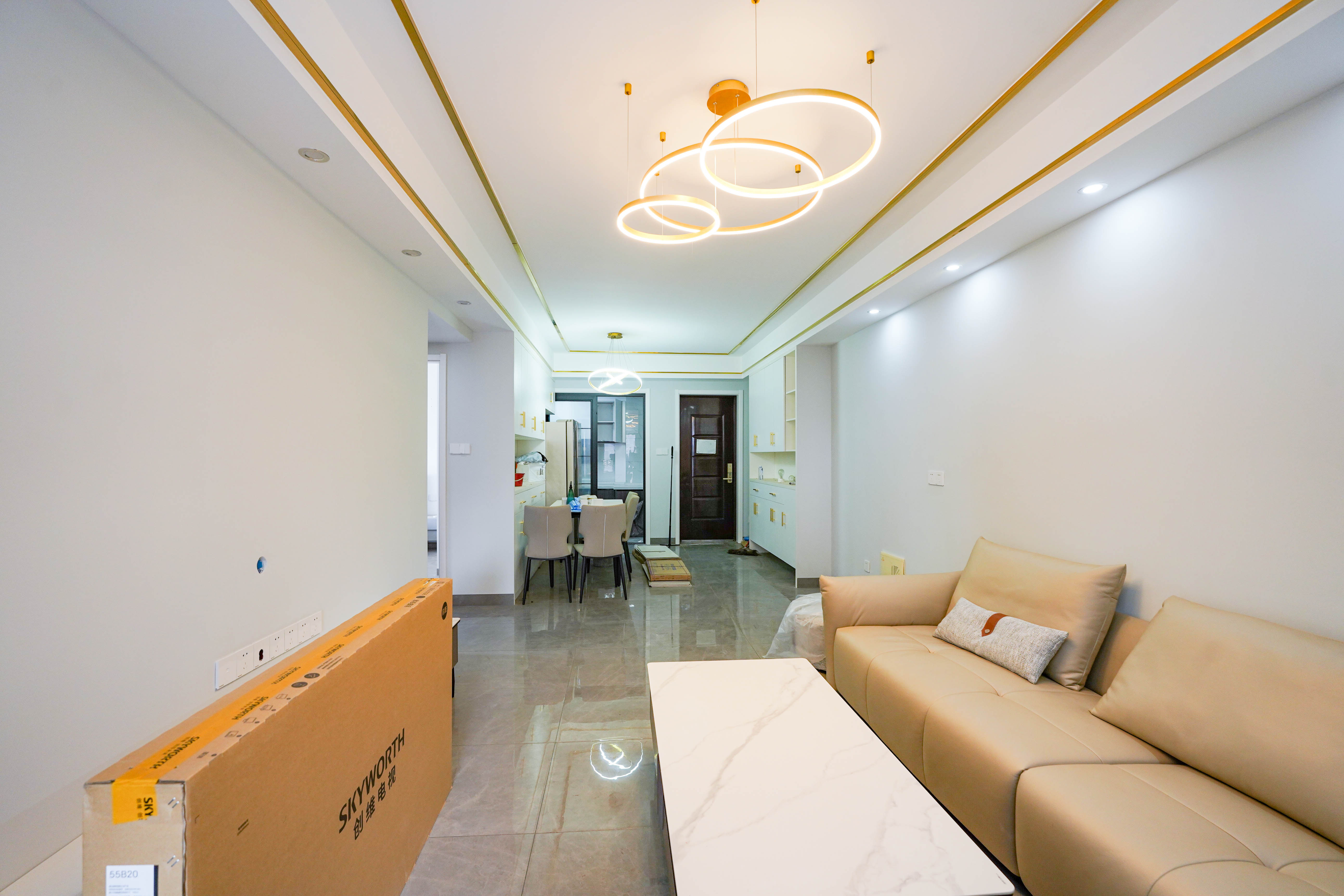 汇金城/嘉华城(二期、三期)  3室2厅2卫    130.8万 汇金城/嘉华城(二期、三期)  3室2厅2卫    130.8万客厅