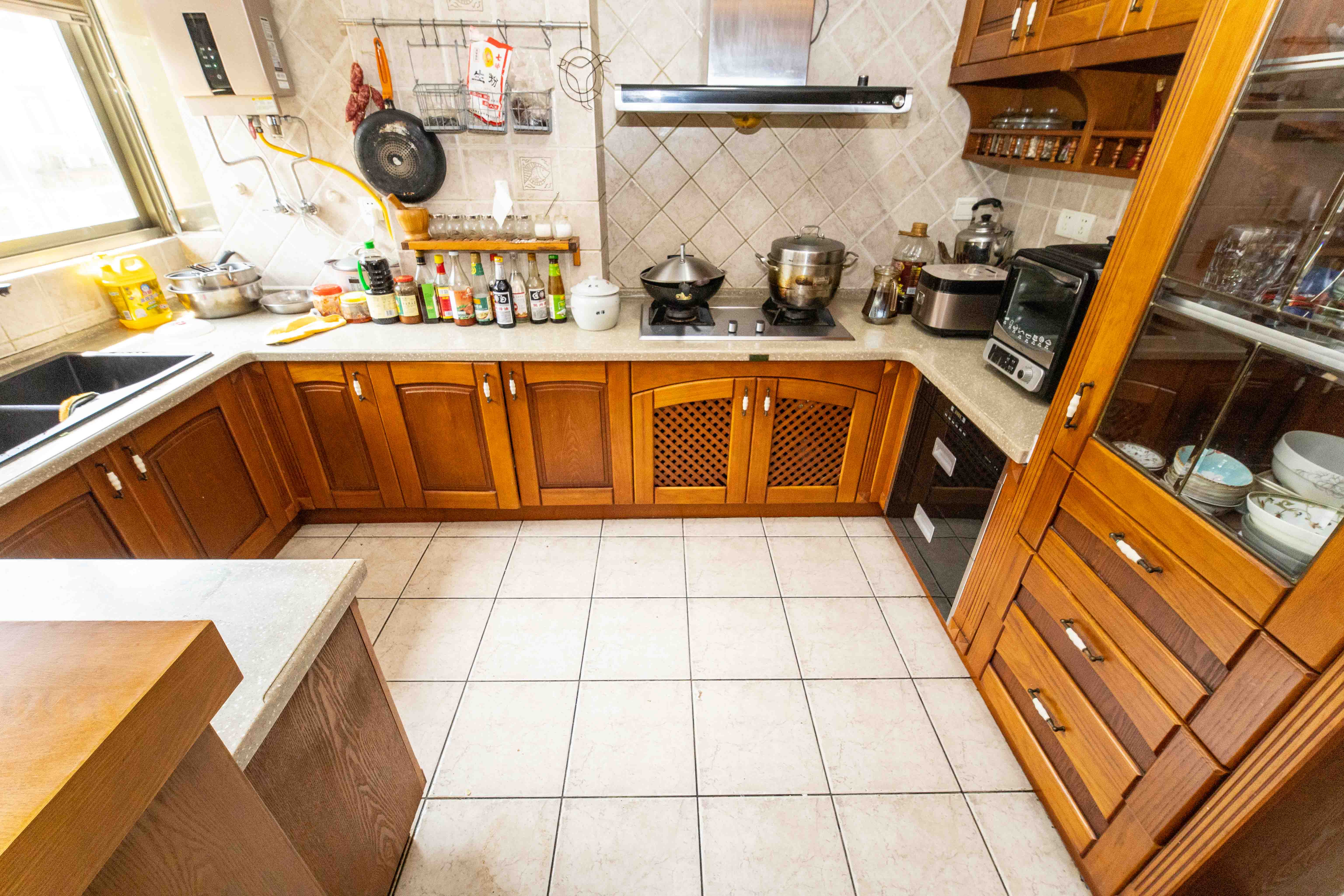 水云间 4室3厅3卫 318.0万 水云间 4室3厅3卫 318.0万厨房