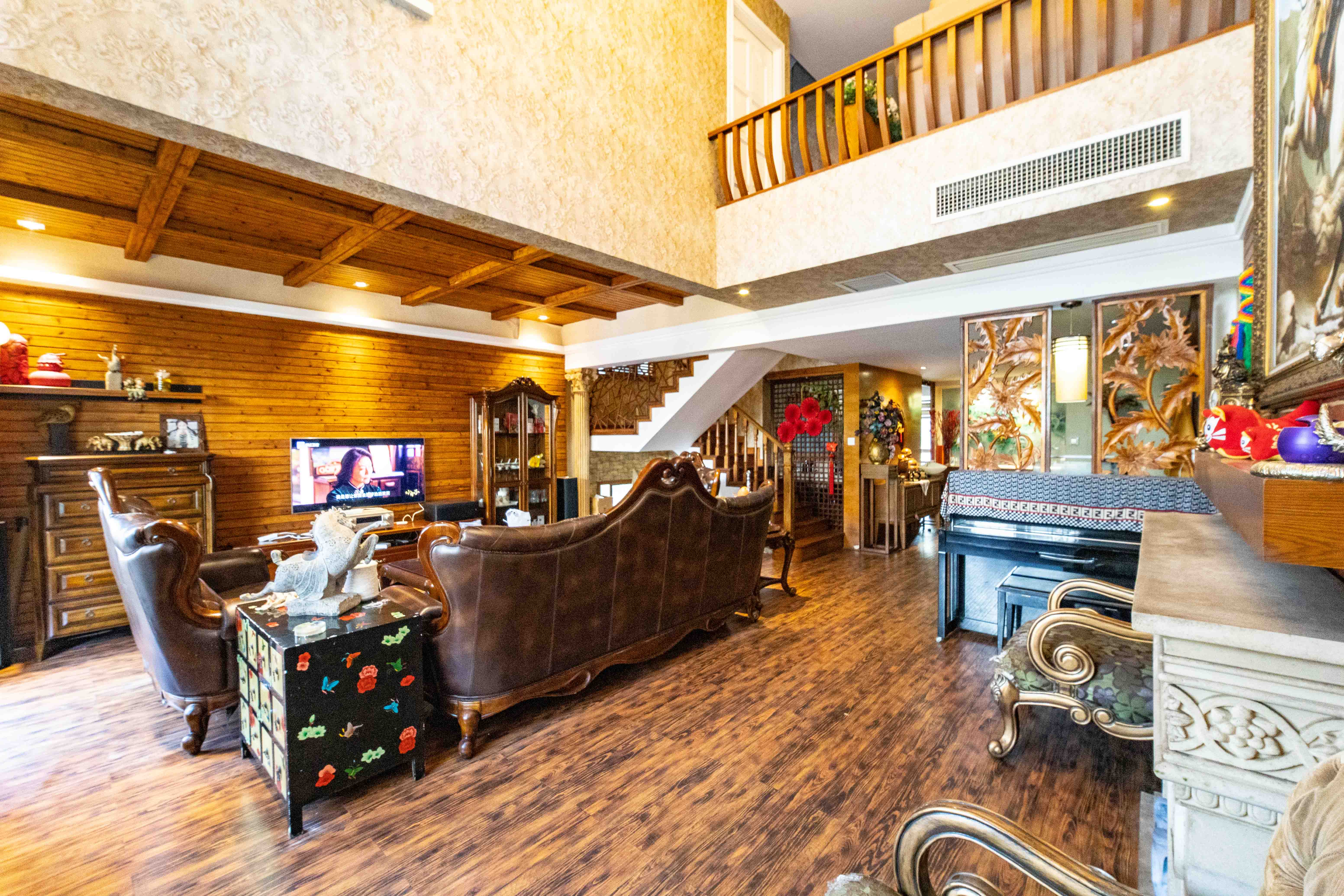 水云间 4室3厅3卫 318.0万 水云间 4室3厅3卫 318.0万客厅