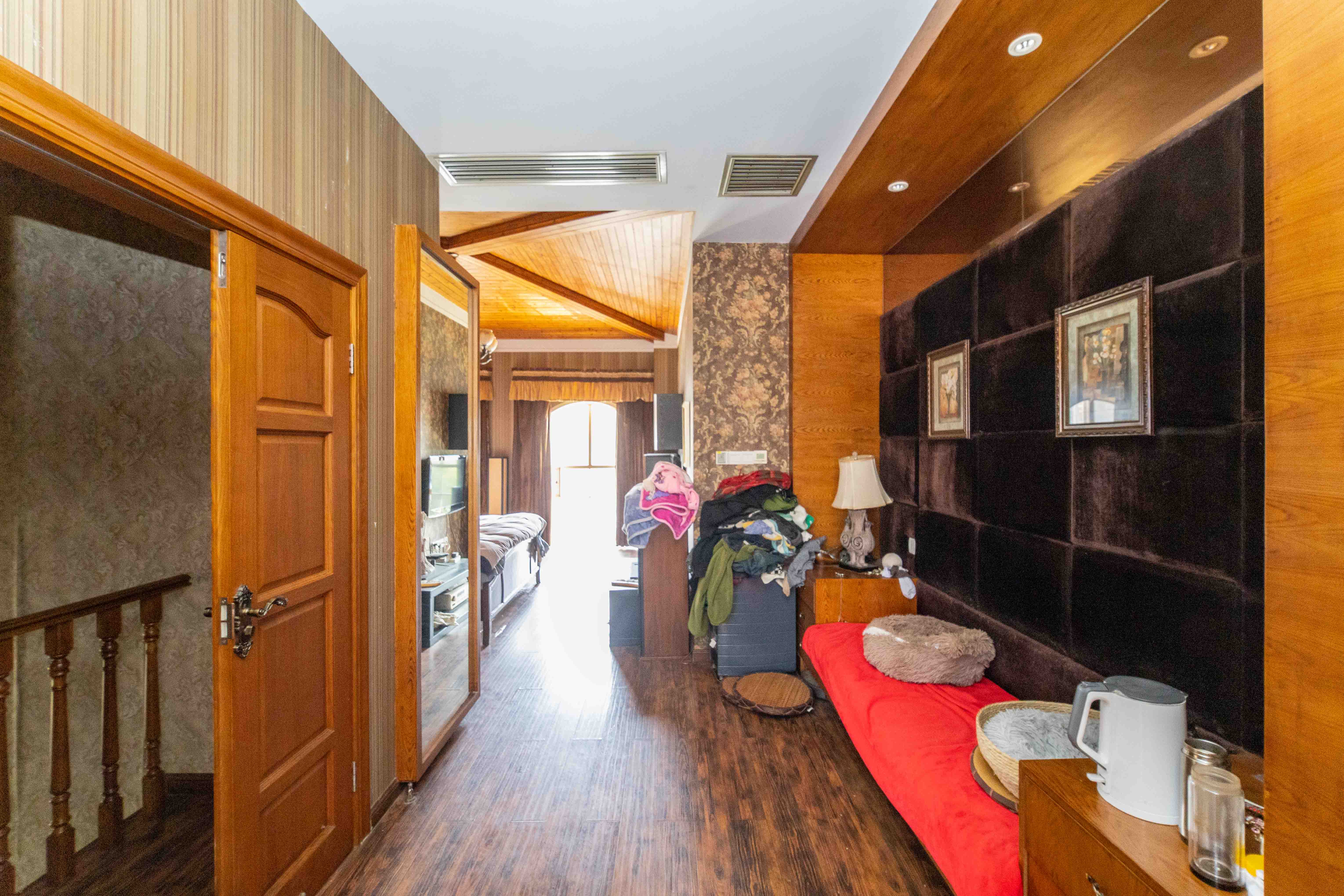 水云间 4室3厅3卫 318.0万 水云间 4室3厅3卫 318.0万其他