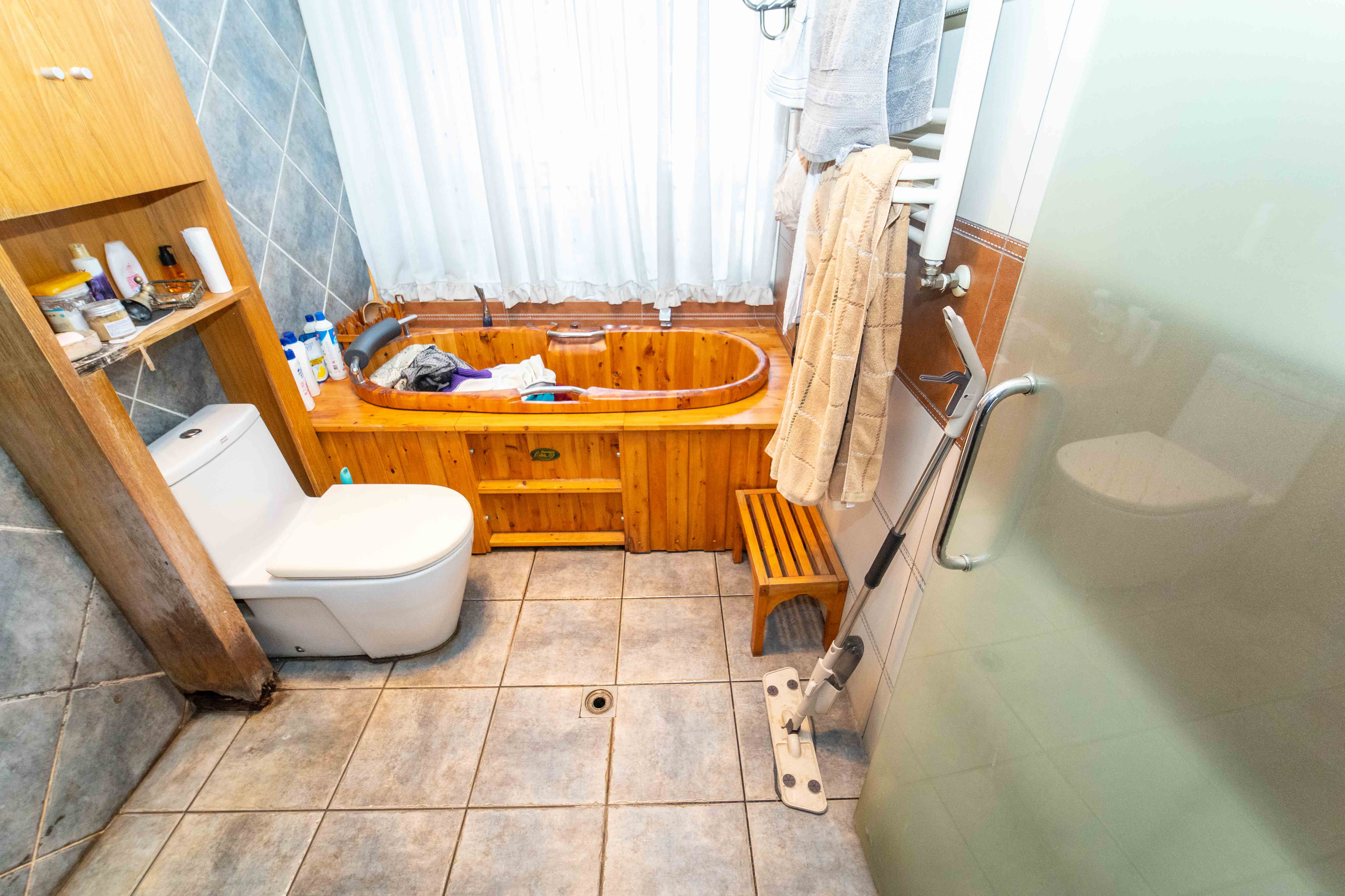 水云间 4室3厅3卫 318.0万 水云间 4室3厅3卫 318.0万卫生间